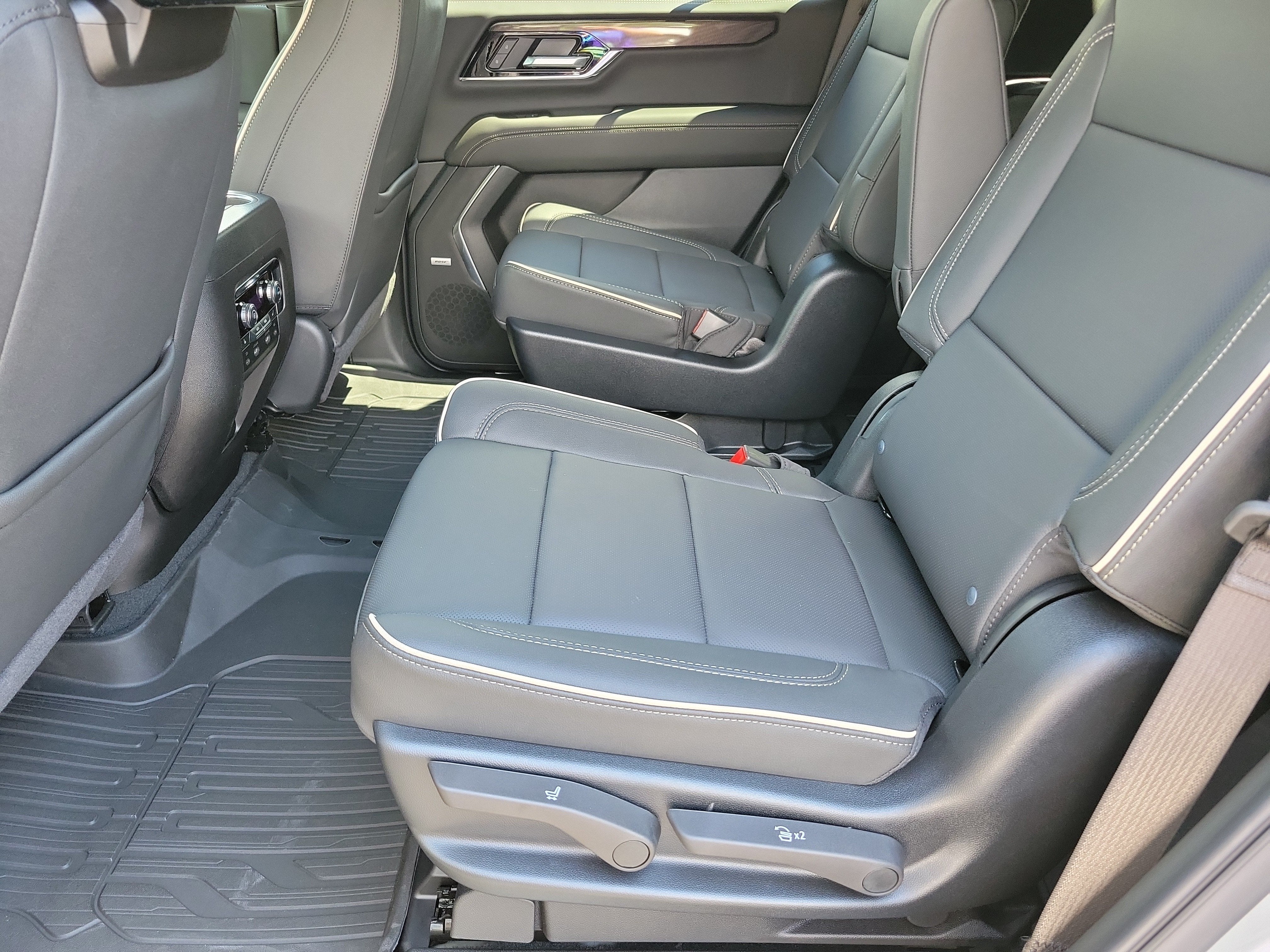 2026 GMC Yukon Elevation - Photo 14