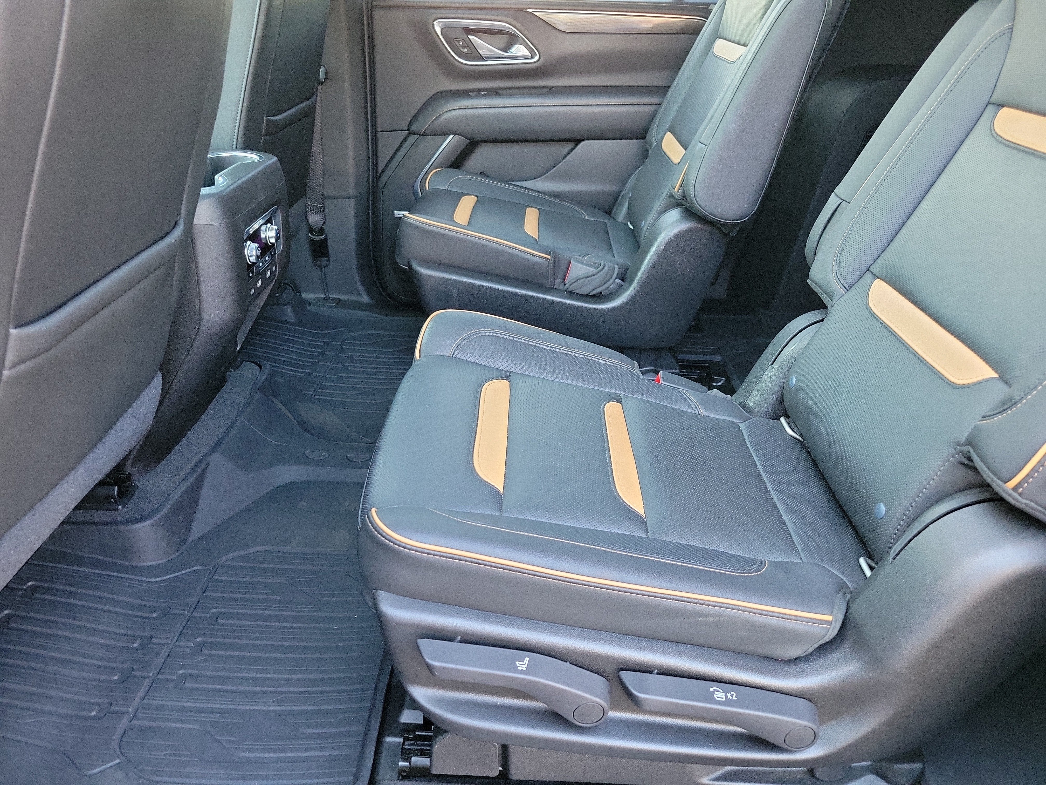 2021 GMC Yukon XL AT4