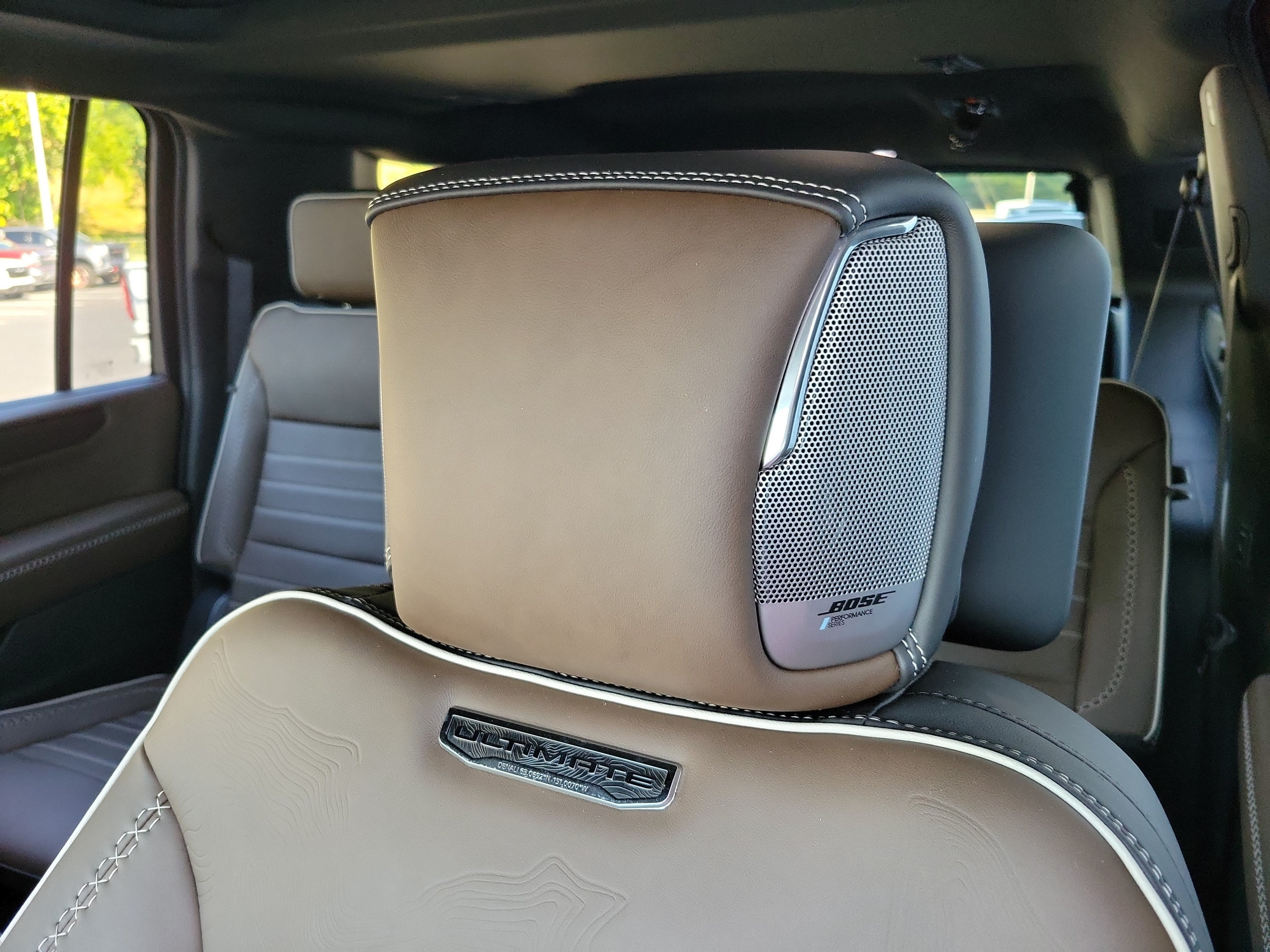 2026 GMC Yukon XL Denali Ultimate - Photo 14