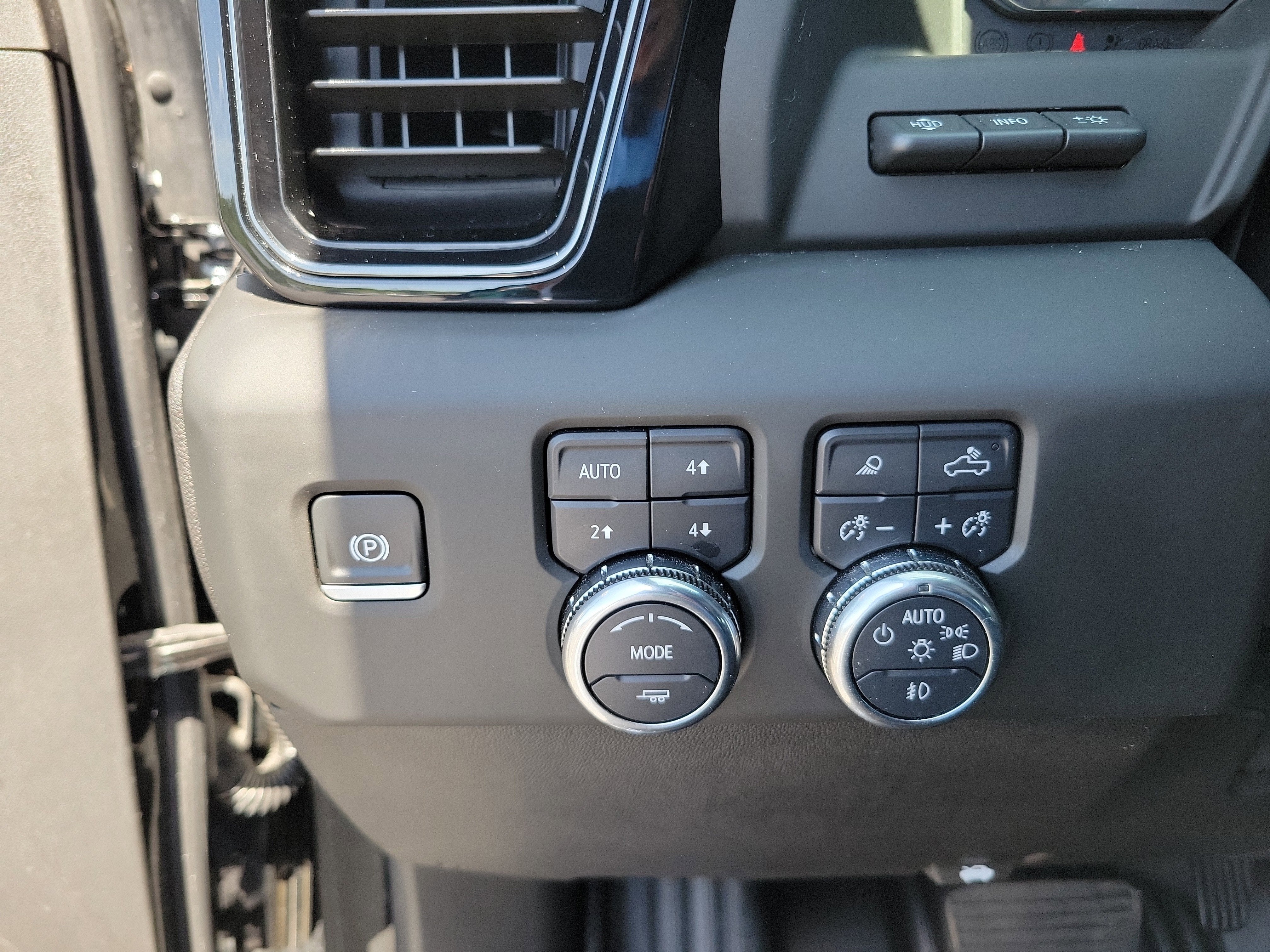 2025 GMC Sierra 2500 HD AT4X