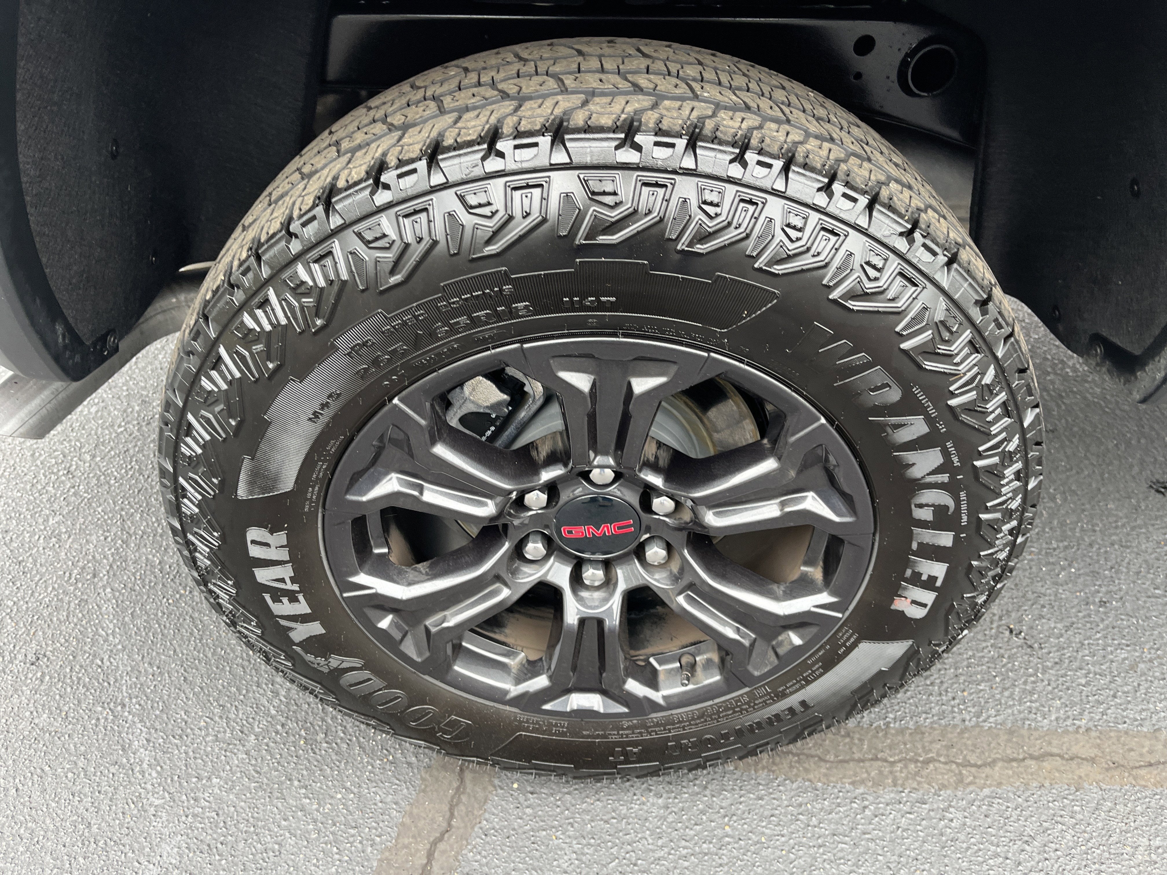 2025 GMC Canyon Elevation