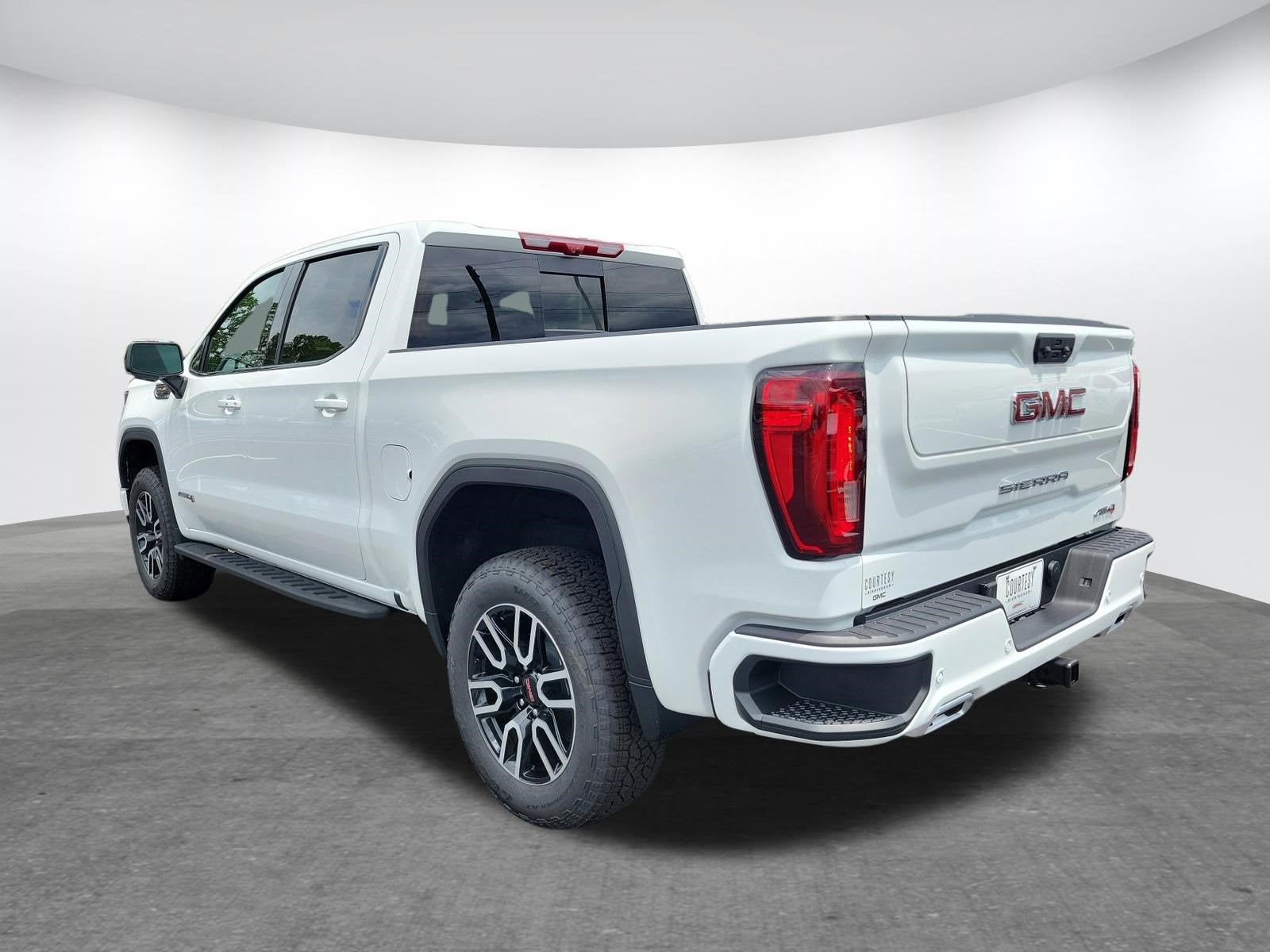 2026 GMC Sierra 1500 AT4 - Photo 6