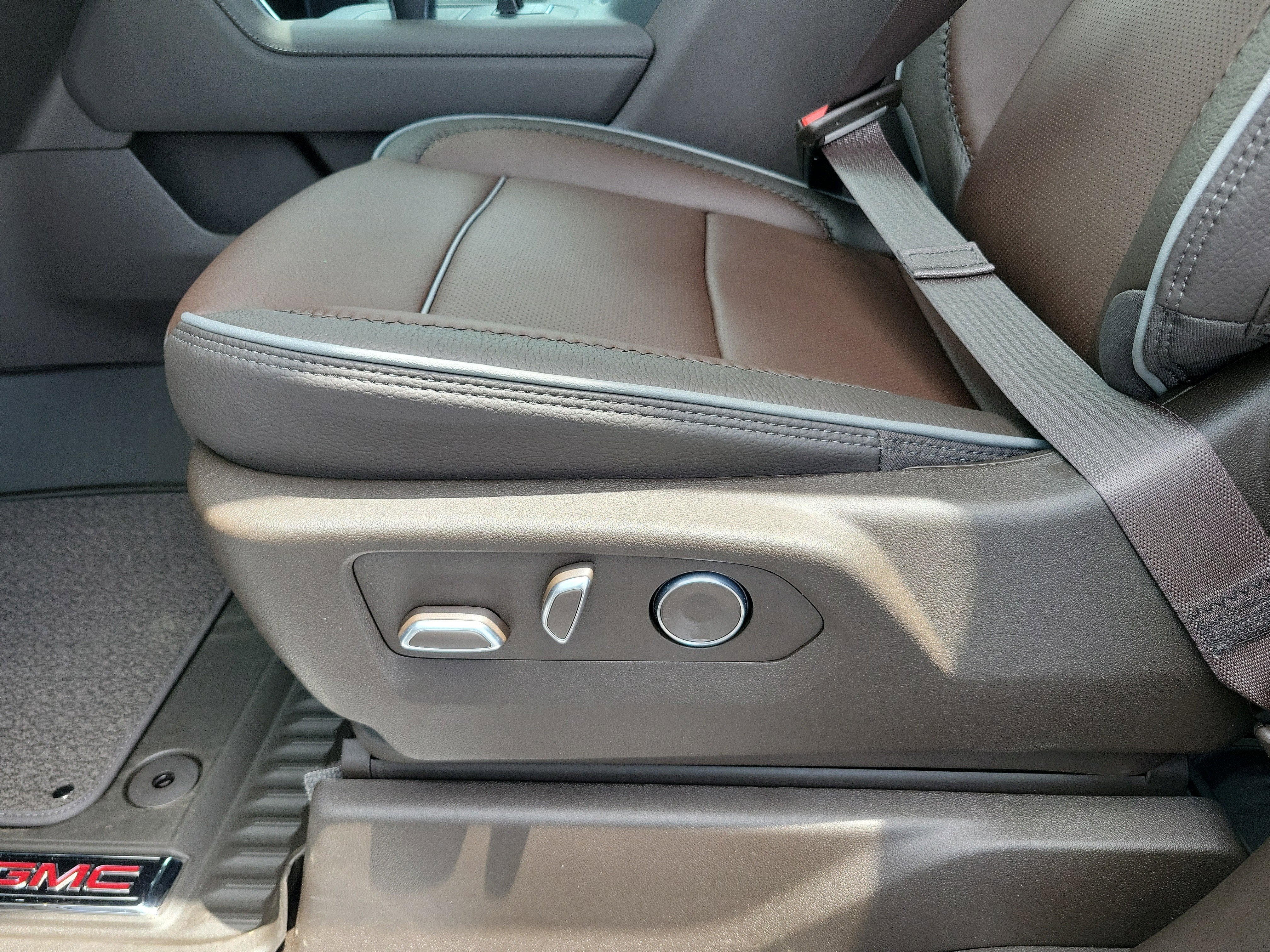2026 GMC Sierra 1500 Denali - Photo 13