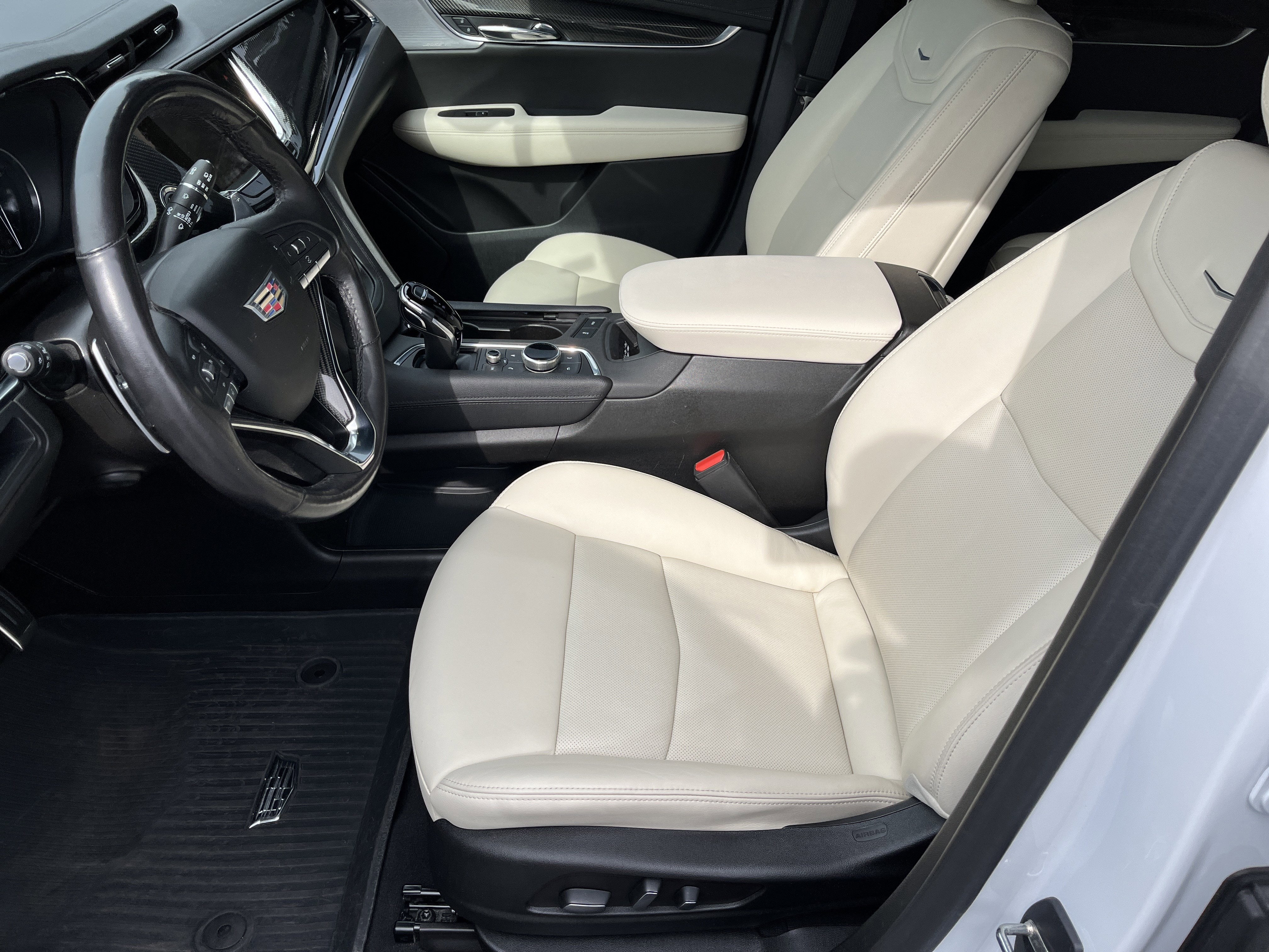 2023 Cadillac XT6 Sport