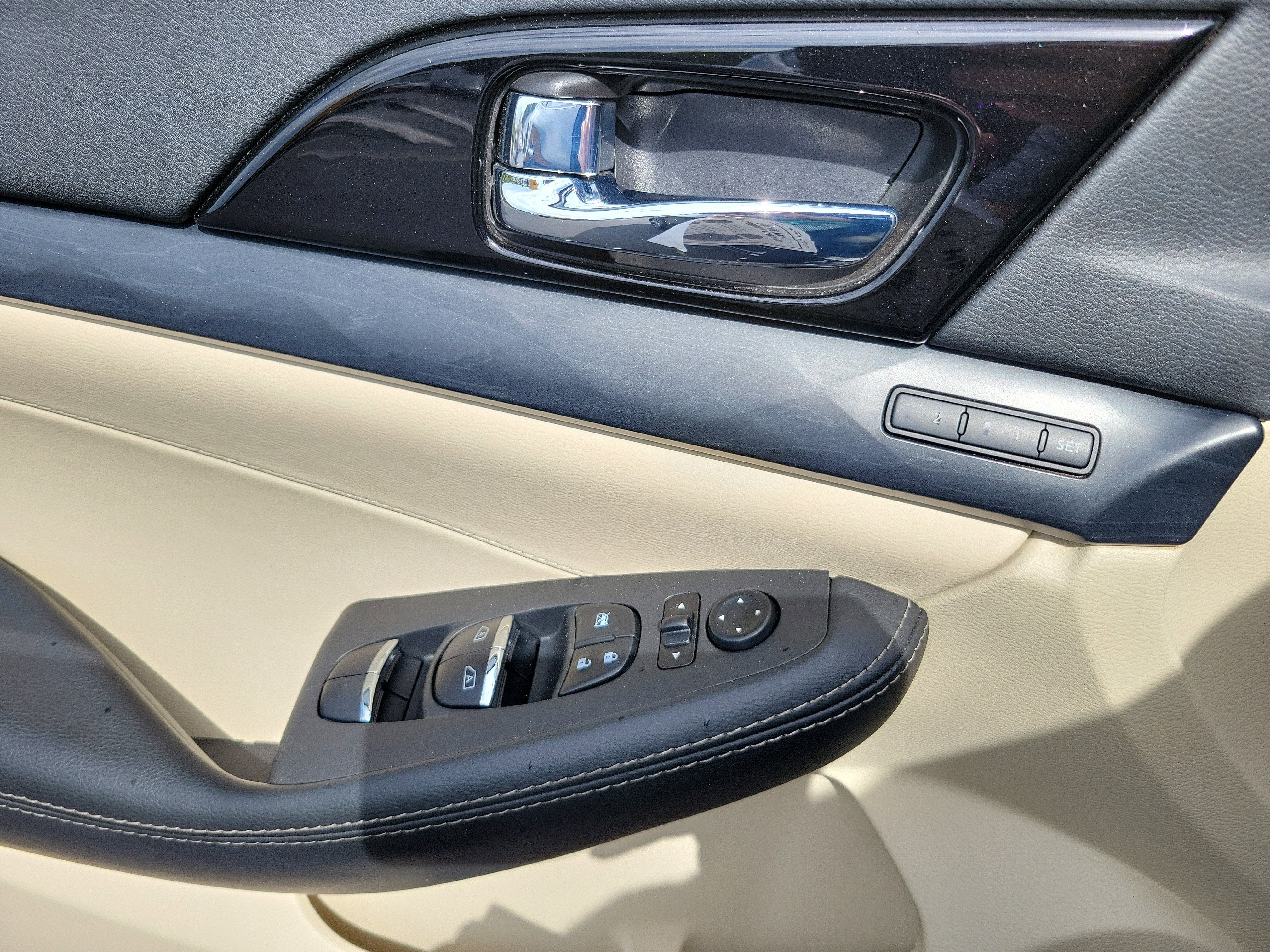 2022 Nissan Maxima Platinum