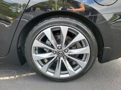 2022 Nissan Maxima Platinum