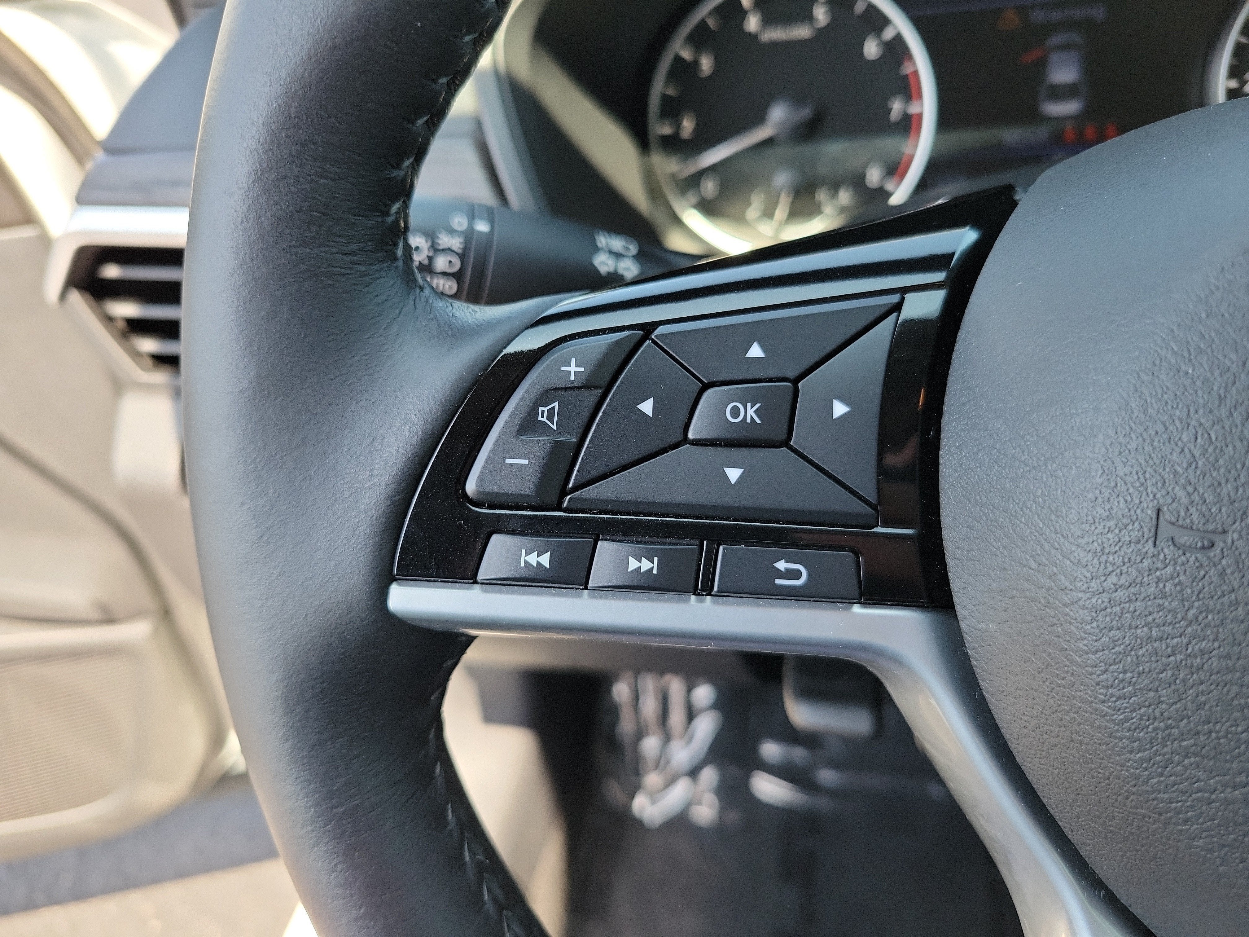 2025 Nissan Altima SL