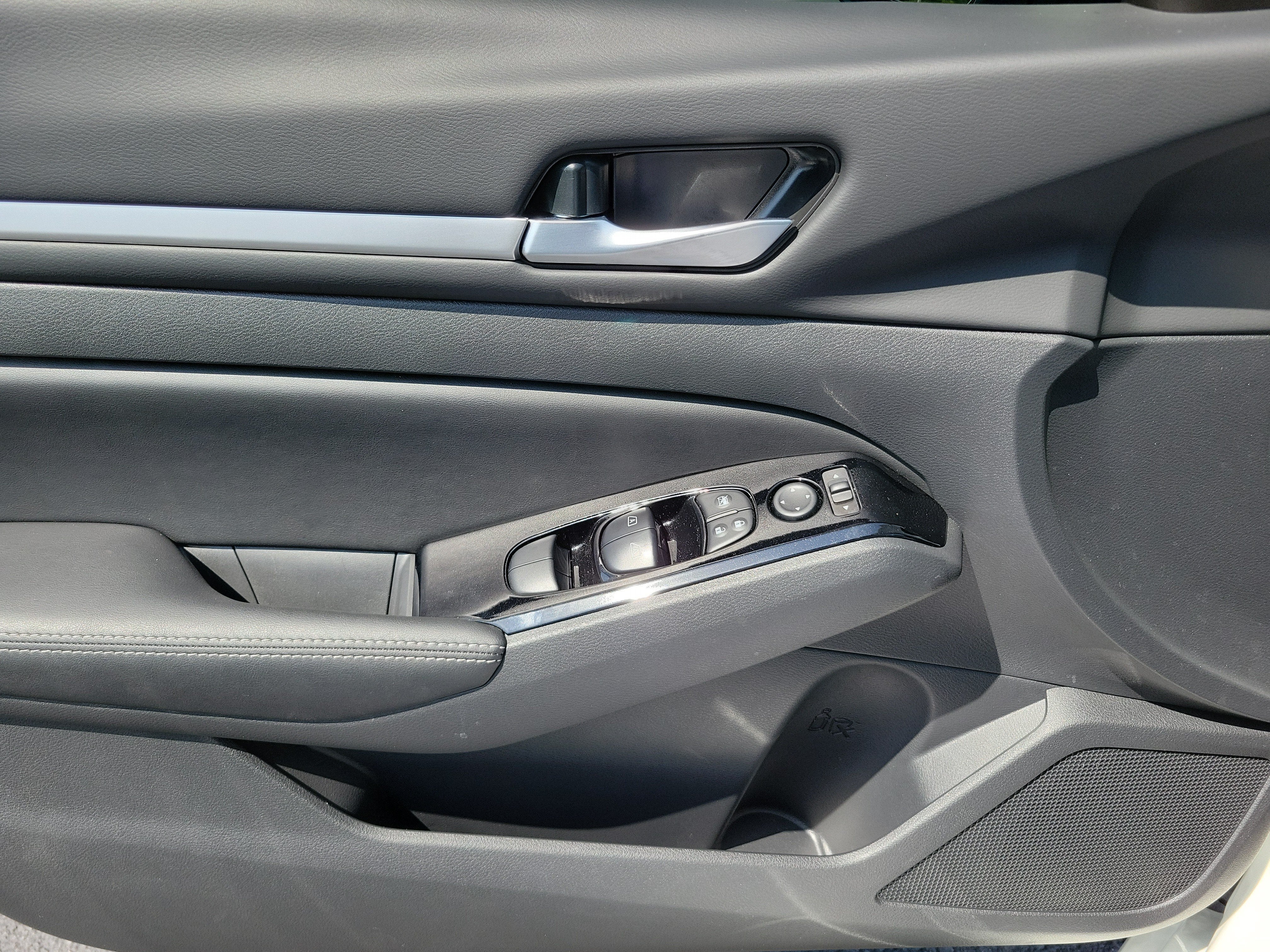 2025 Nissan Altima SL