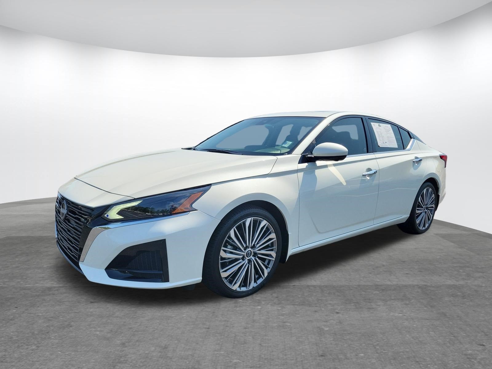 2025 Nissan Altima SL