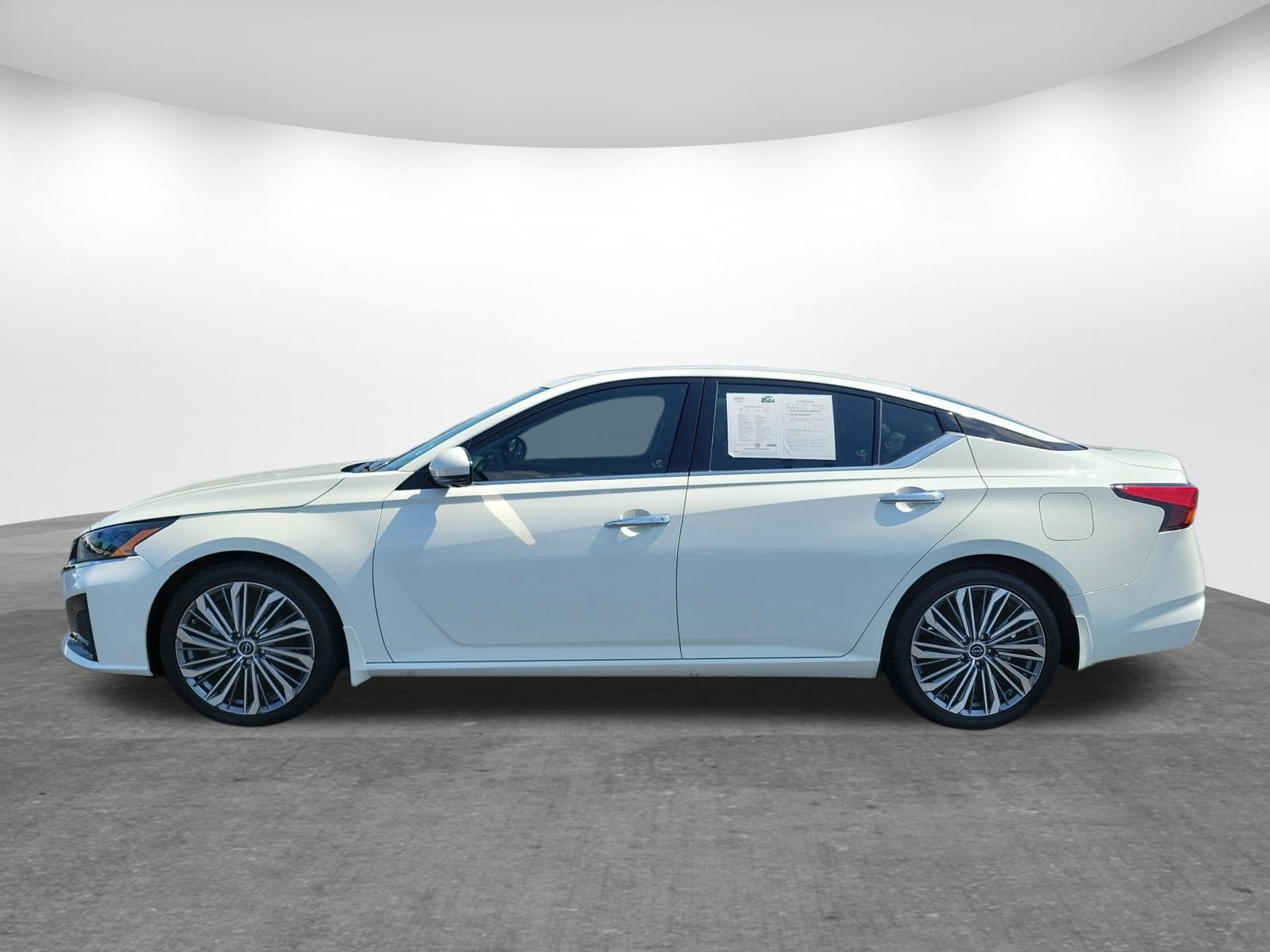 2025 Nissan Altima SL