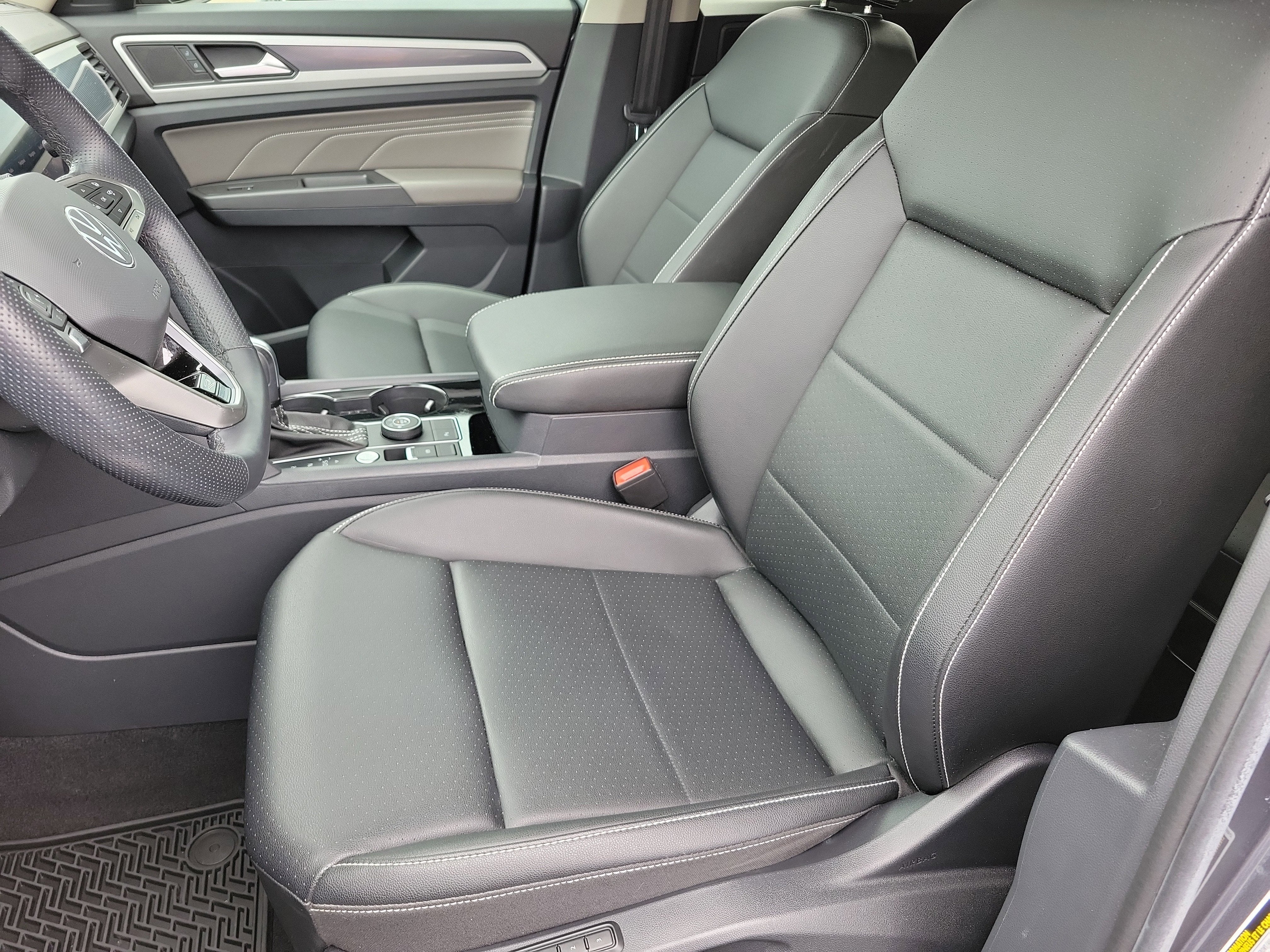 2023 Volkswagen Atlas 3.6L V6 SEL R-Line Black