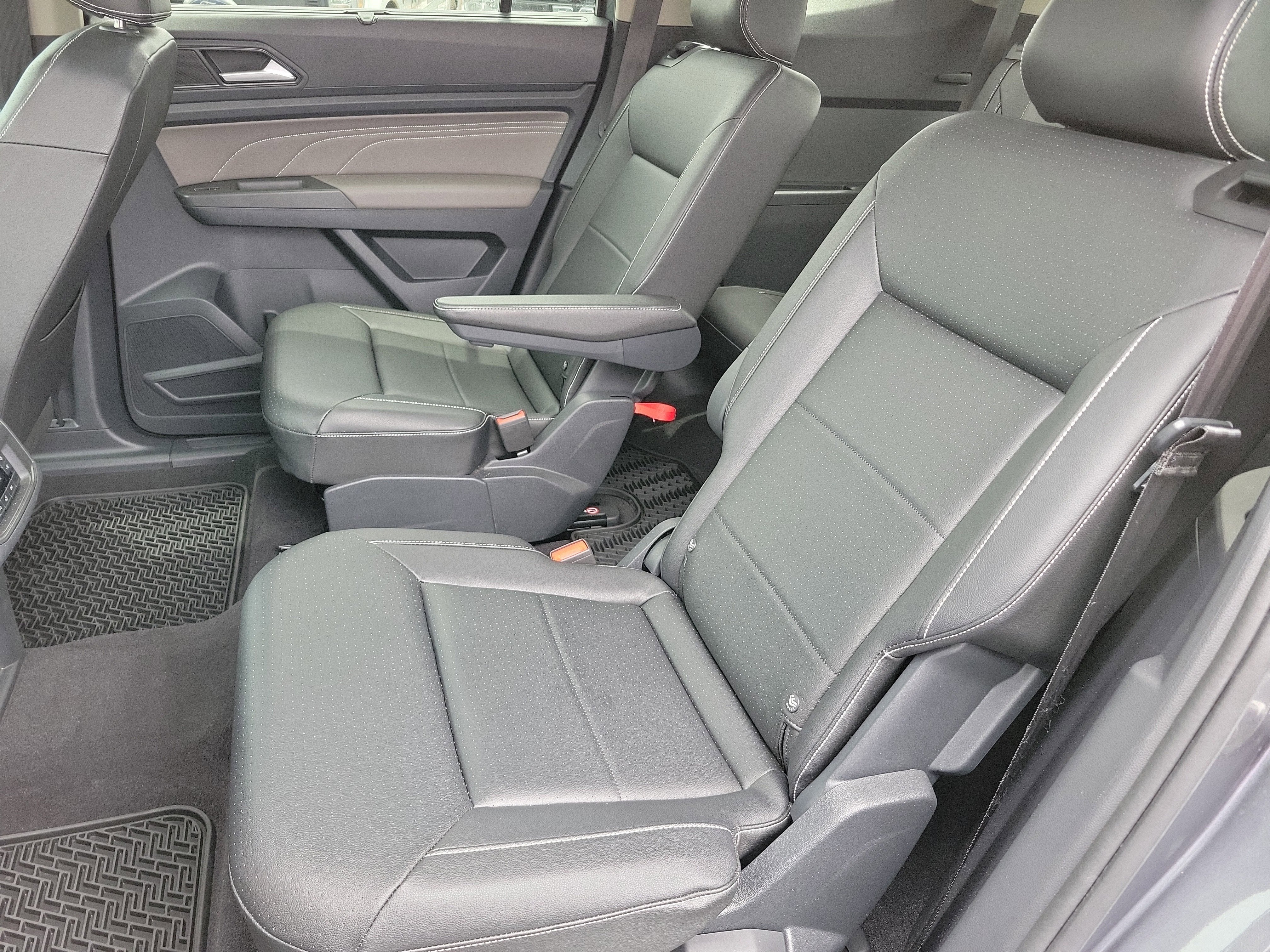 2023 Volkswagen Atlas 3.6L V6 SEL R-Line Black