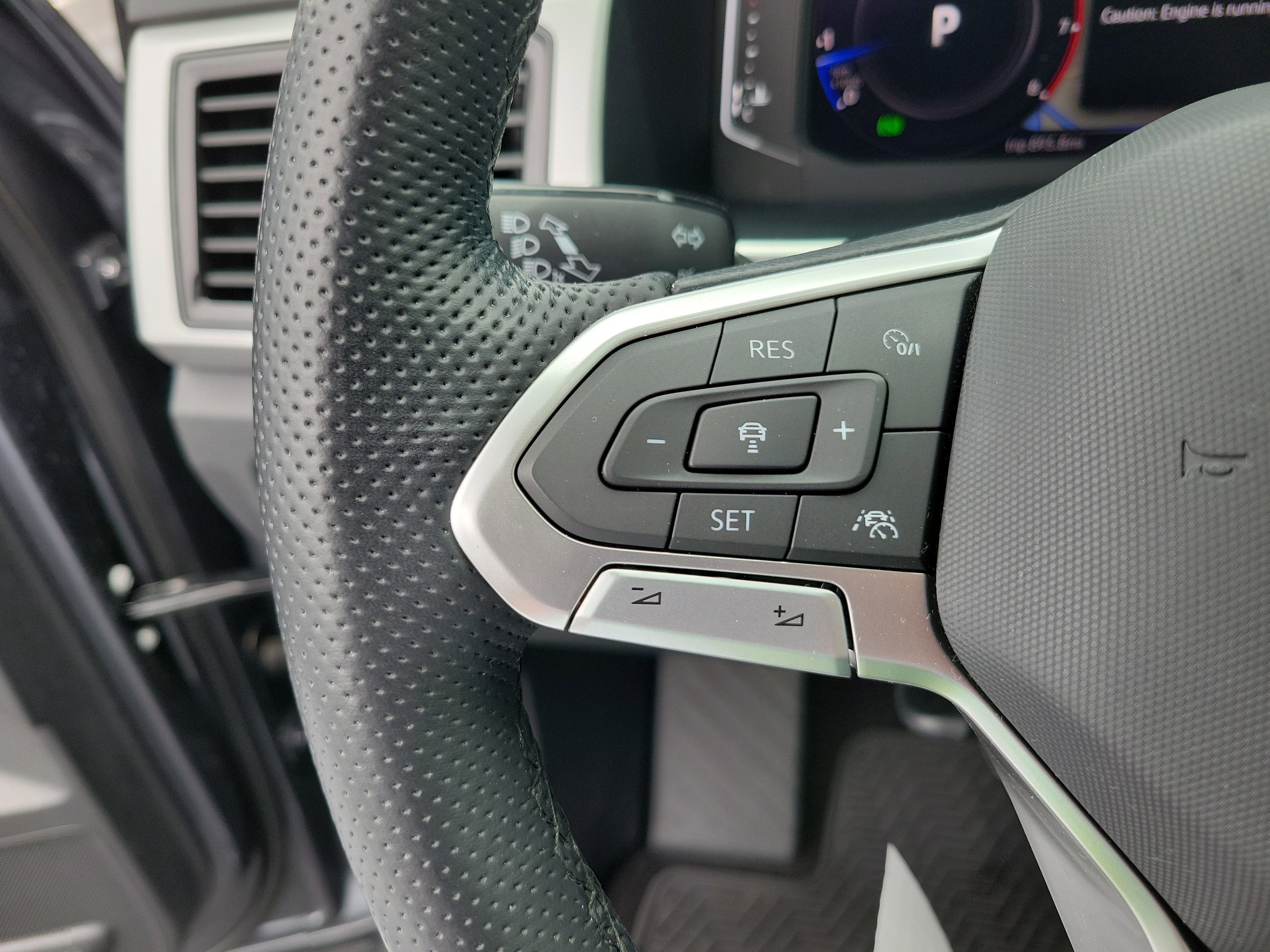 2023 Volkswagen Atlas 3.6L V6 SEL R-Line Black