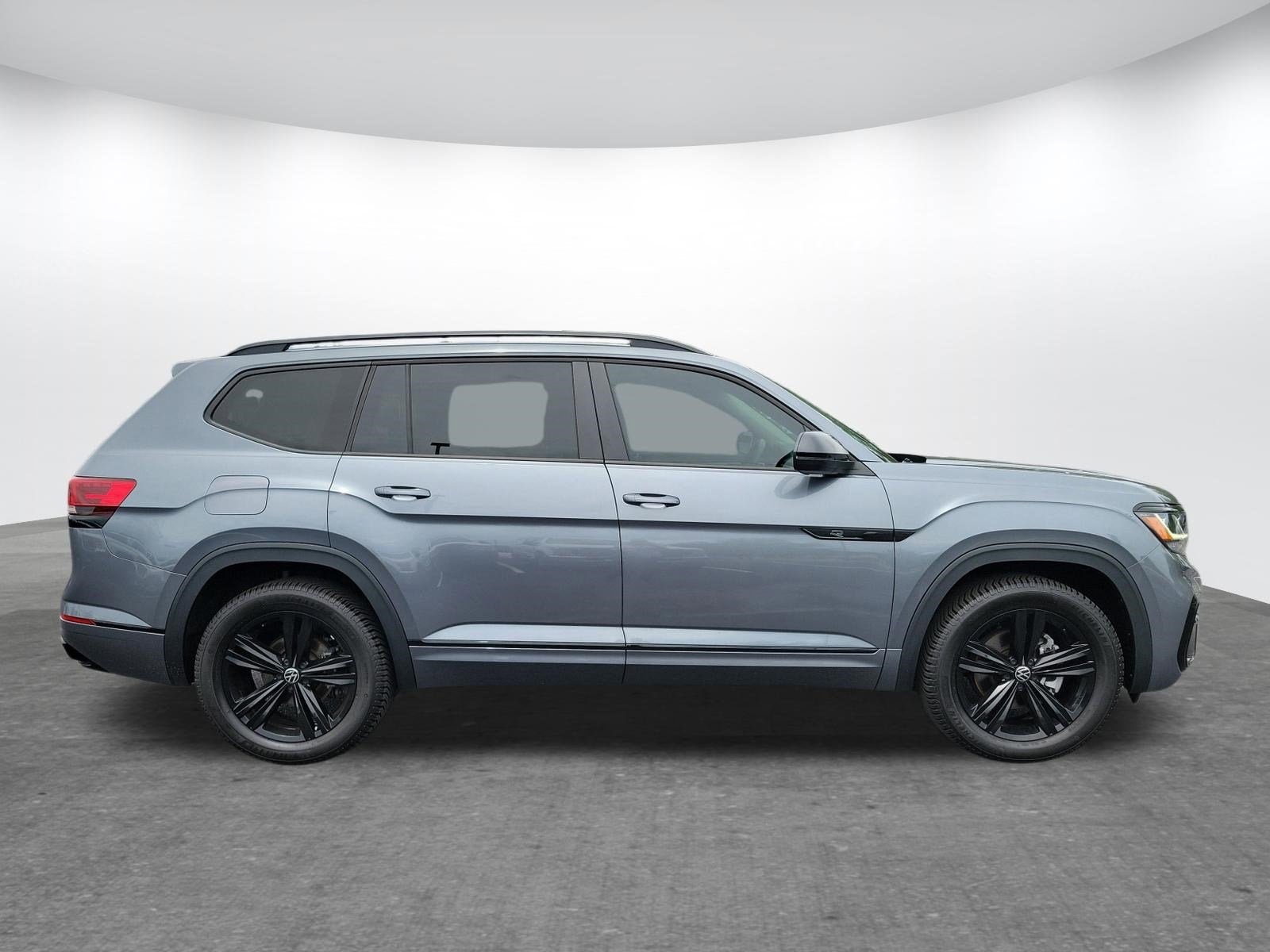 2023 Volkswagen Atlas 3.6L V6 SEL R-Line Black