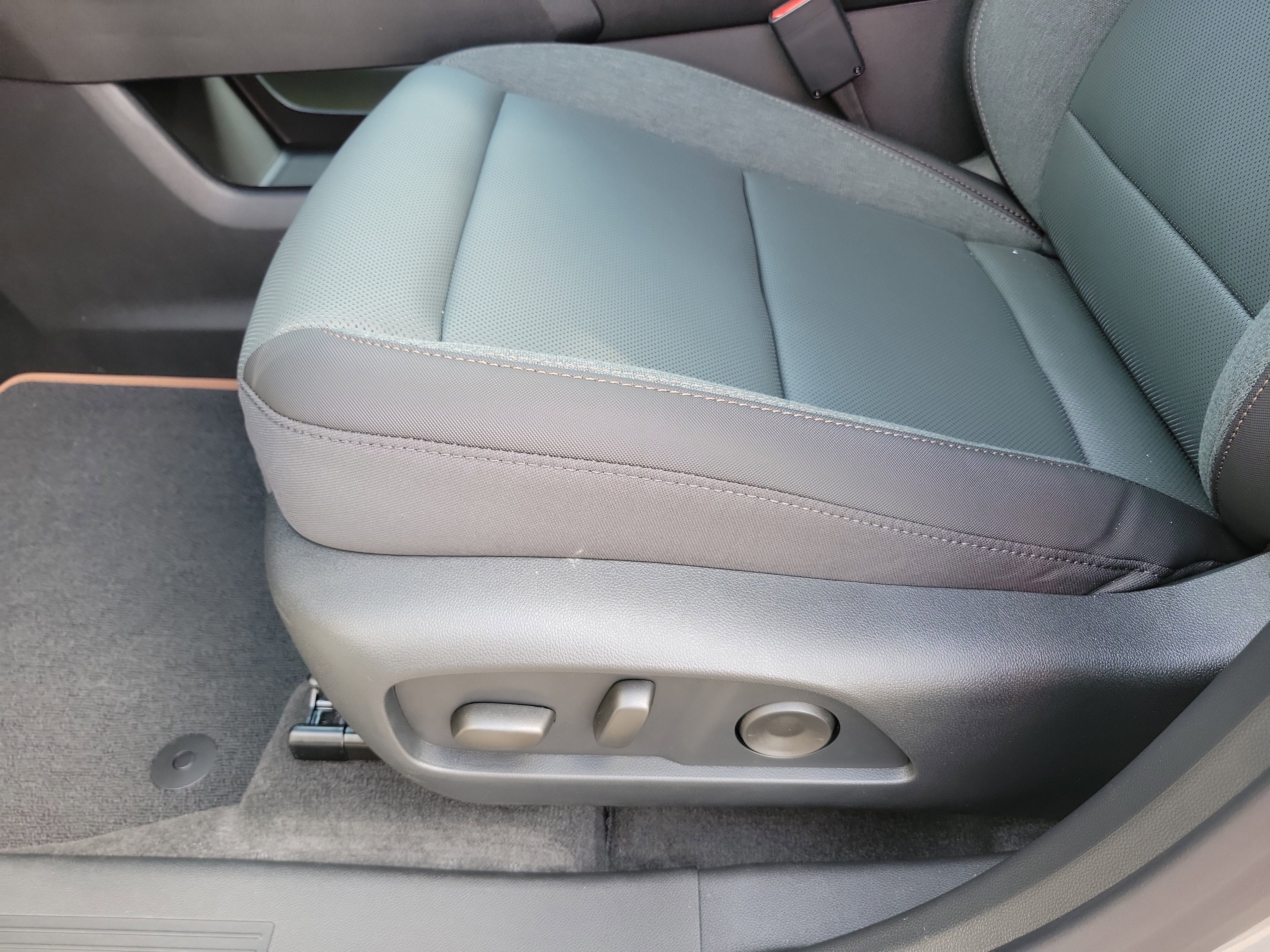2026 GMC Terrain AT4 - Photo 13