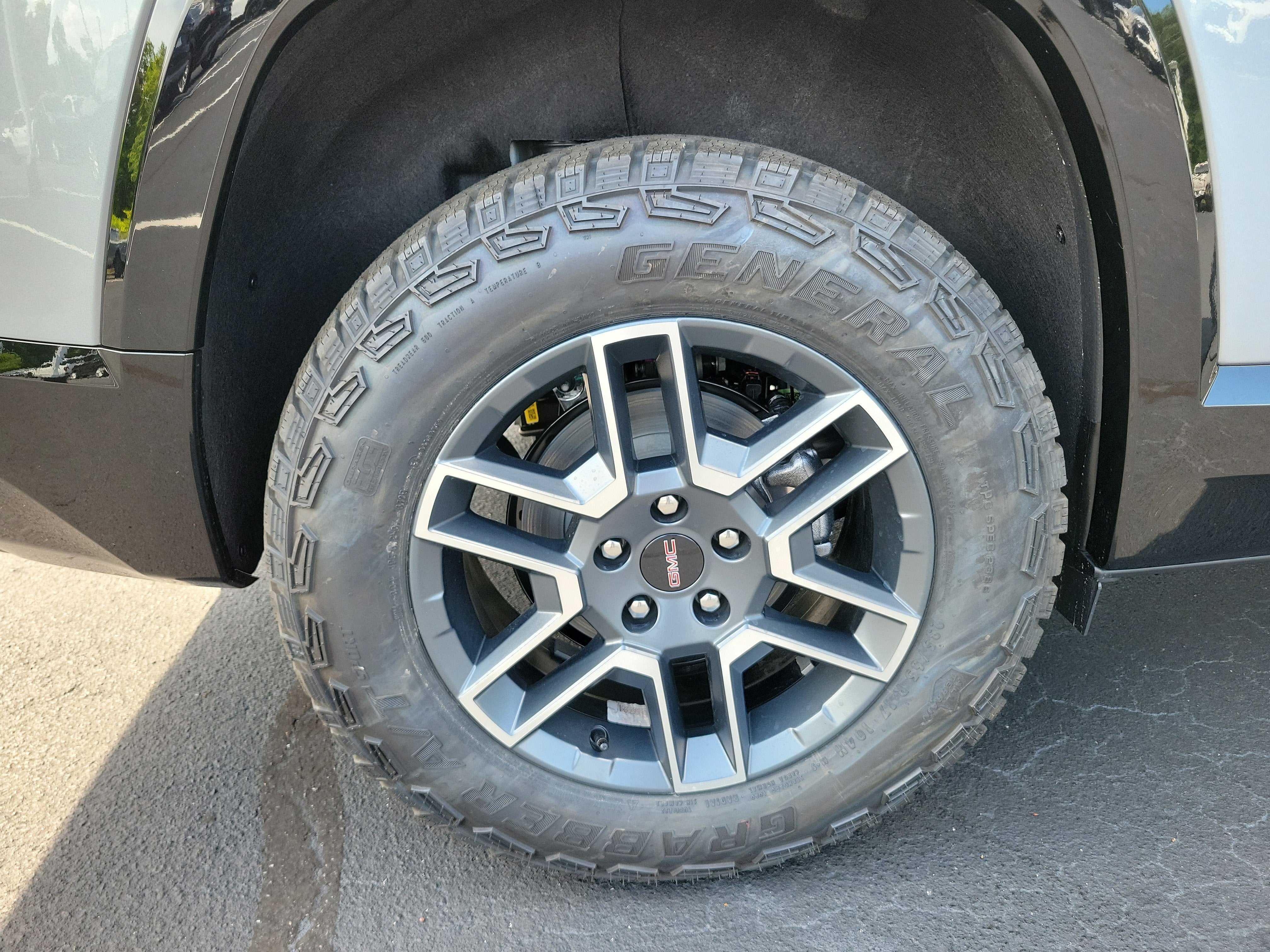 2026 GMC Terrain AT4 - Photo 9