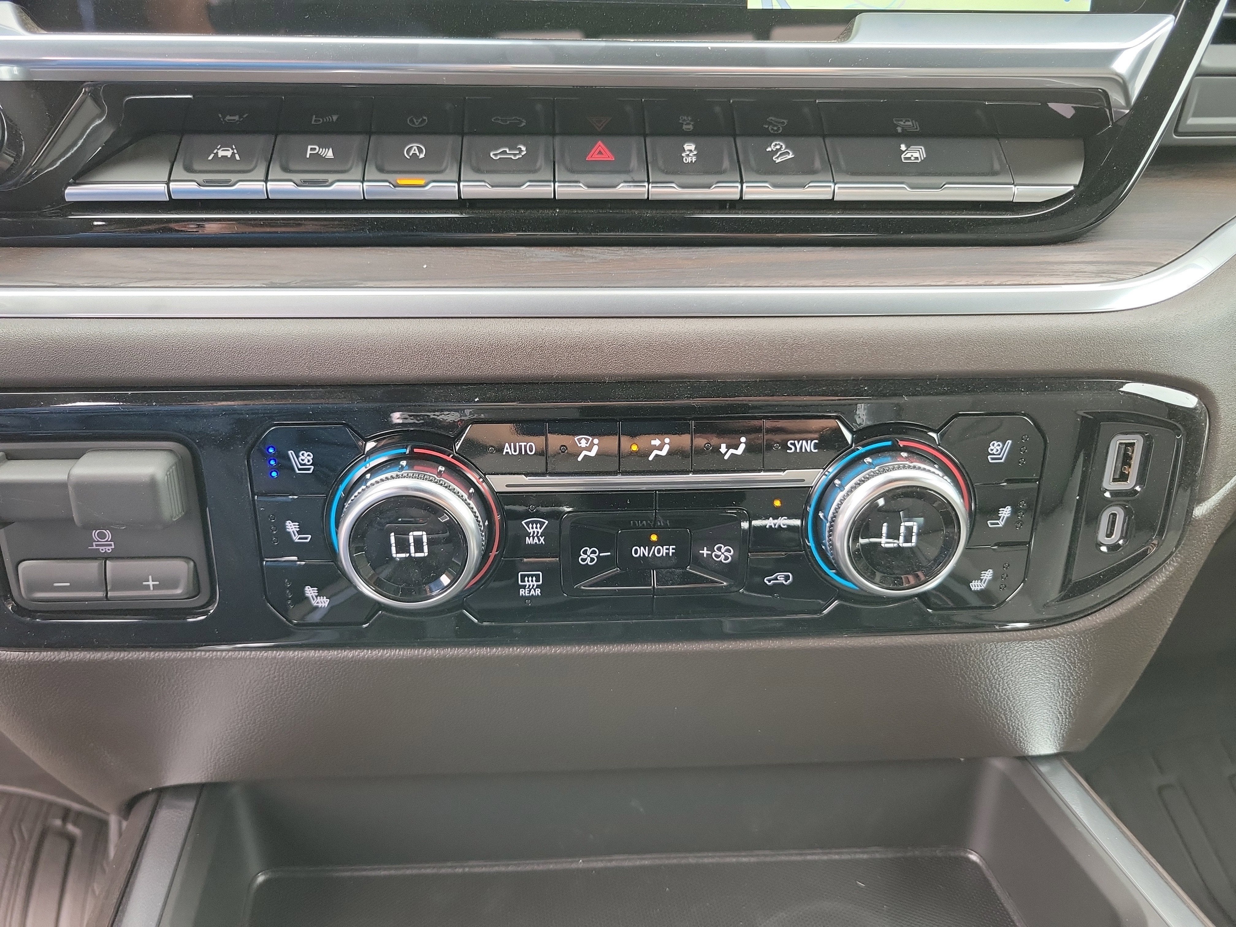 2026 GMC Sierra 1500 SLT - Photo 20