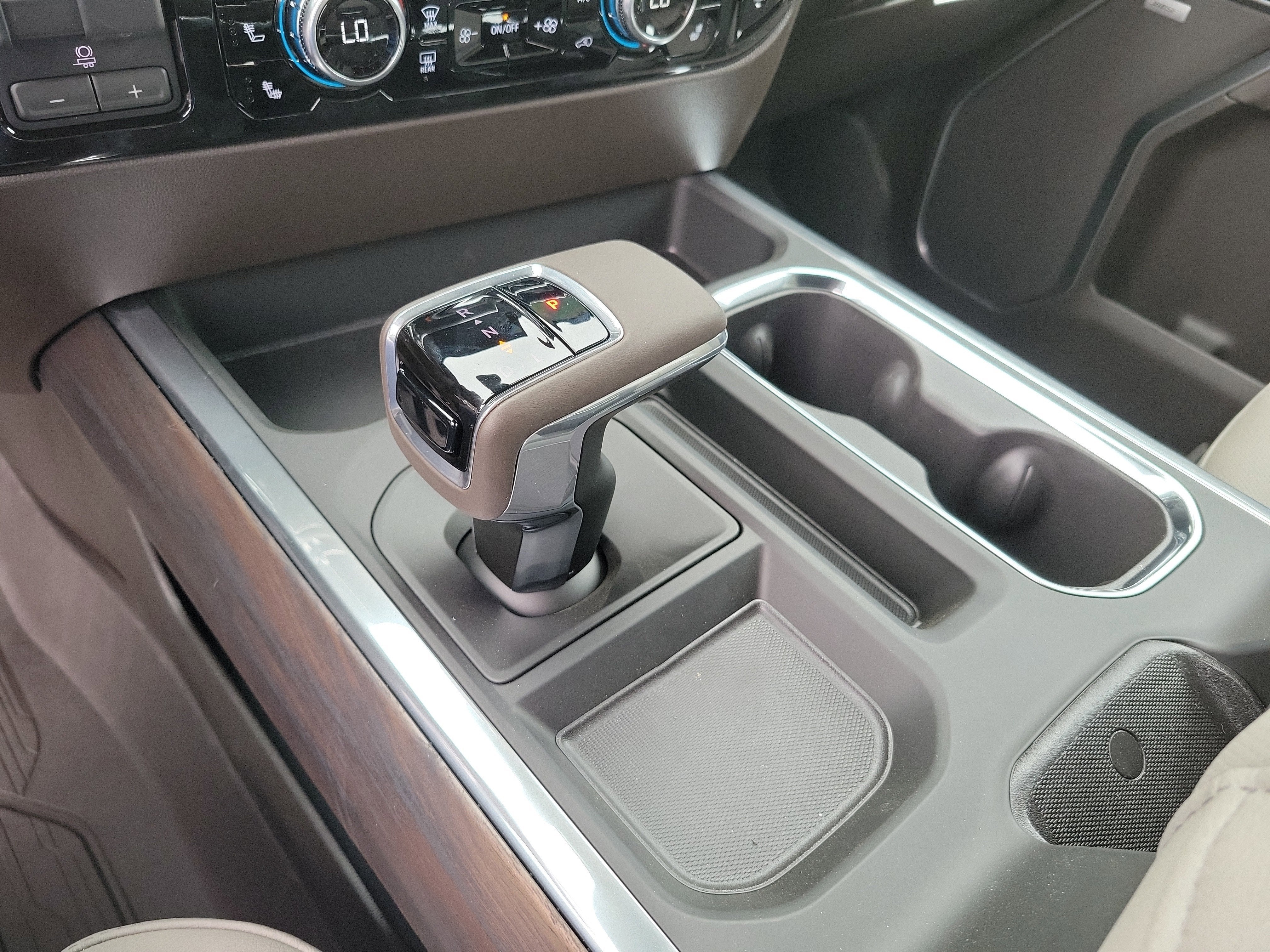 2026 GMC Sierra 1500 SLT - Photo 22