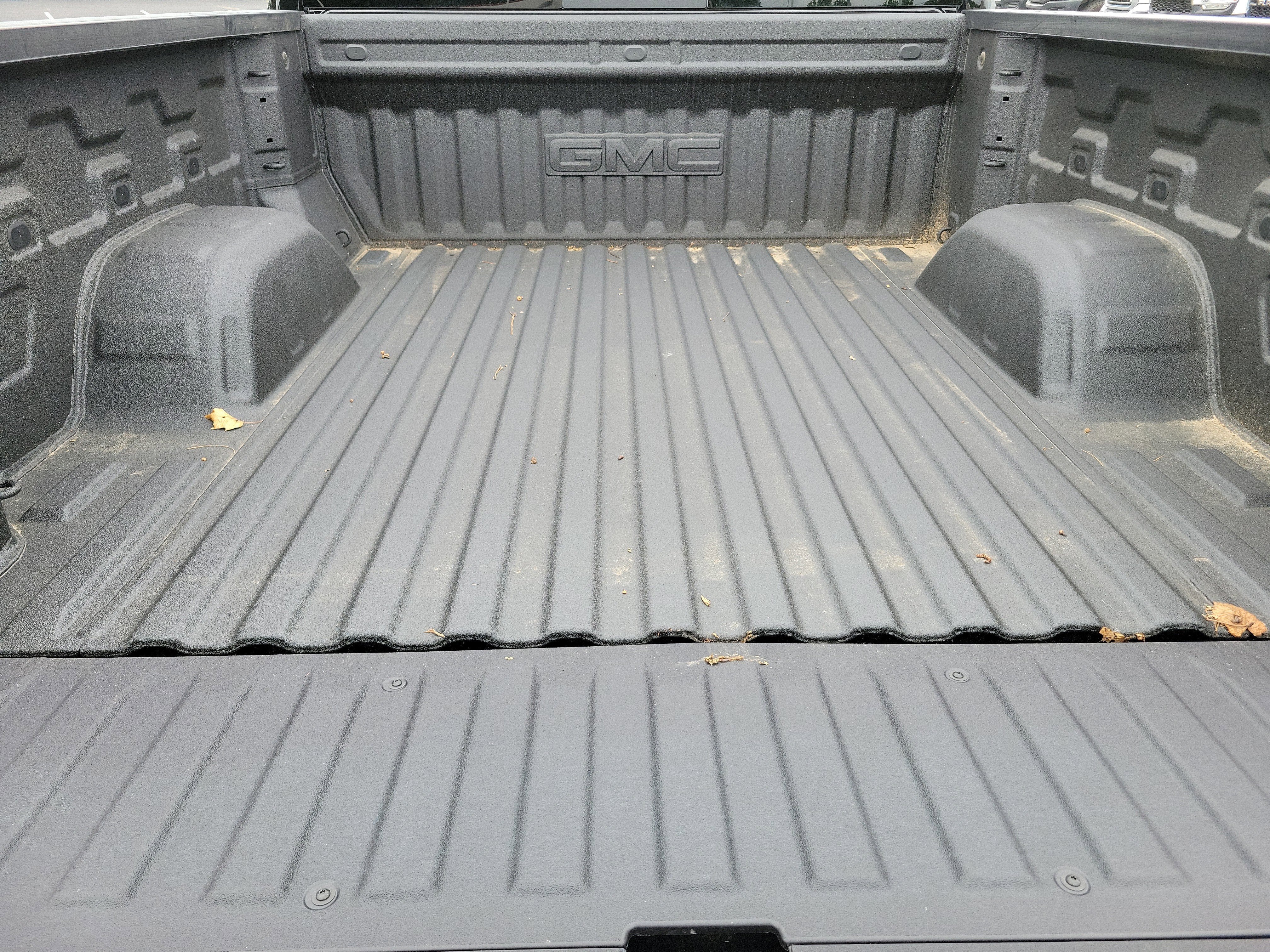 2026 GMC Sierra 1500 SLT - Photo 8
