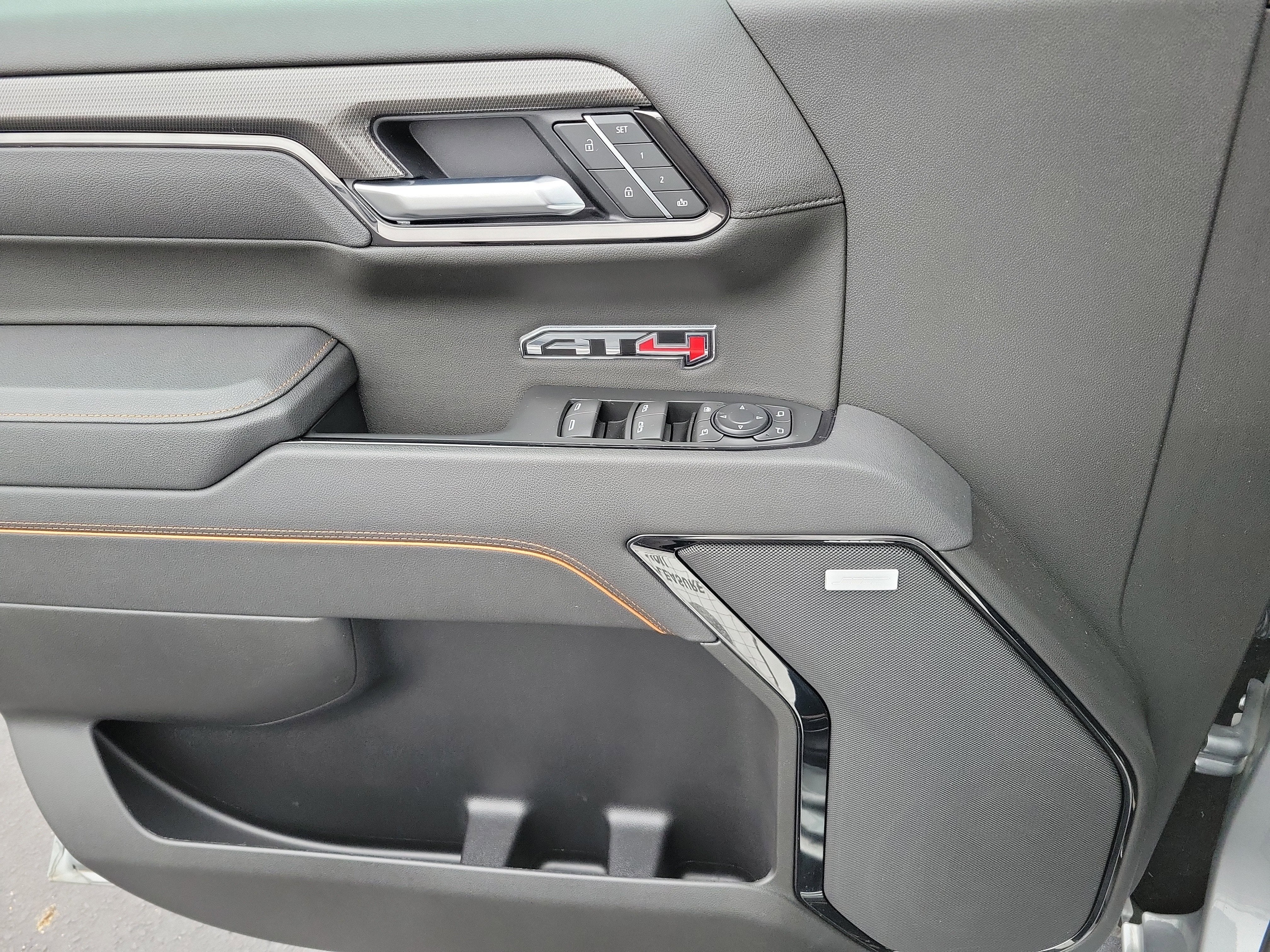 2025 GMC Sierra 1500 AT4