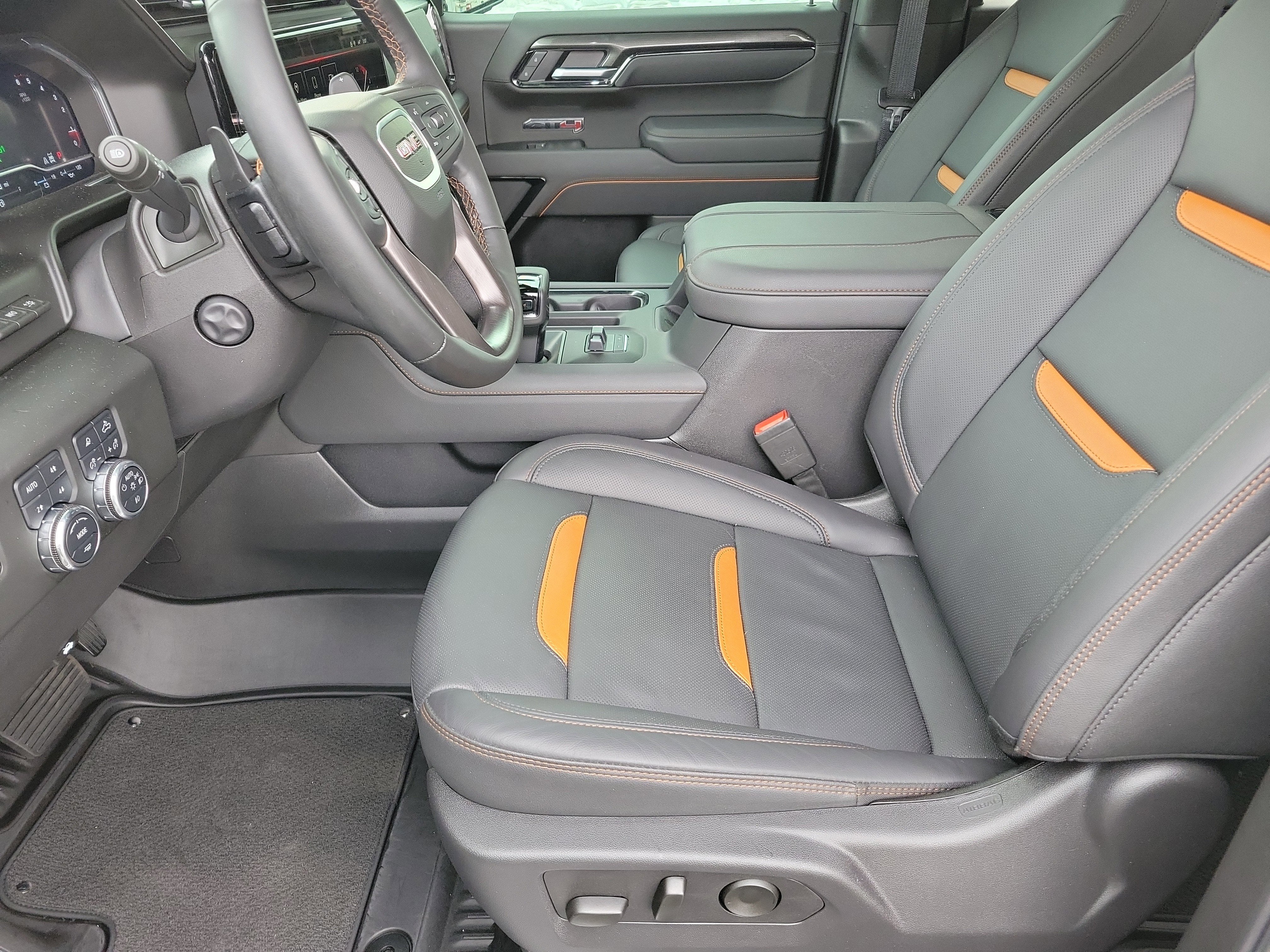 2025 GMC Sierra 1500 AT4