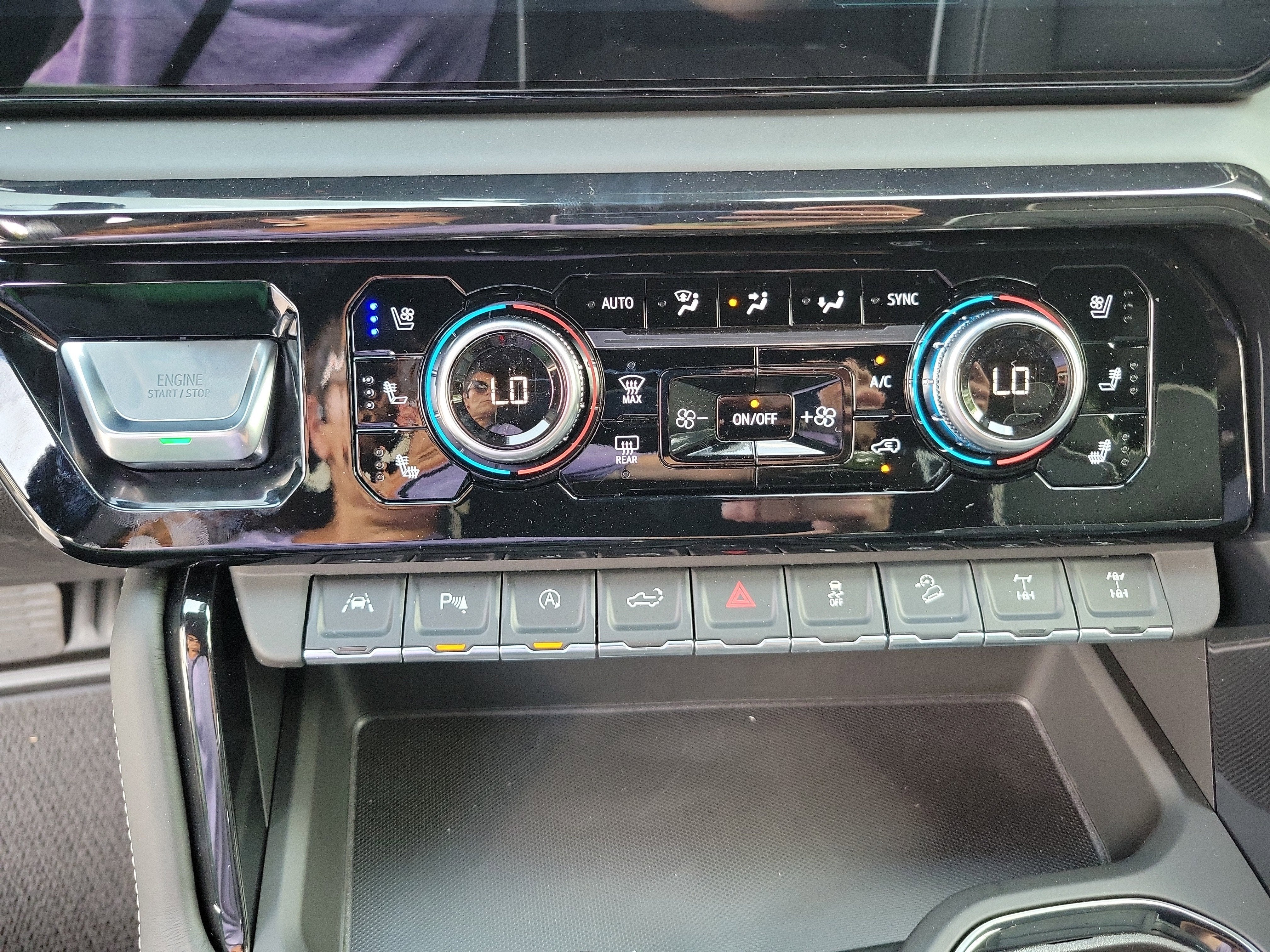 2025 GMC Sierra 1500 AT4X