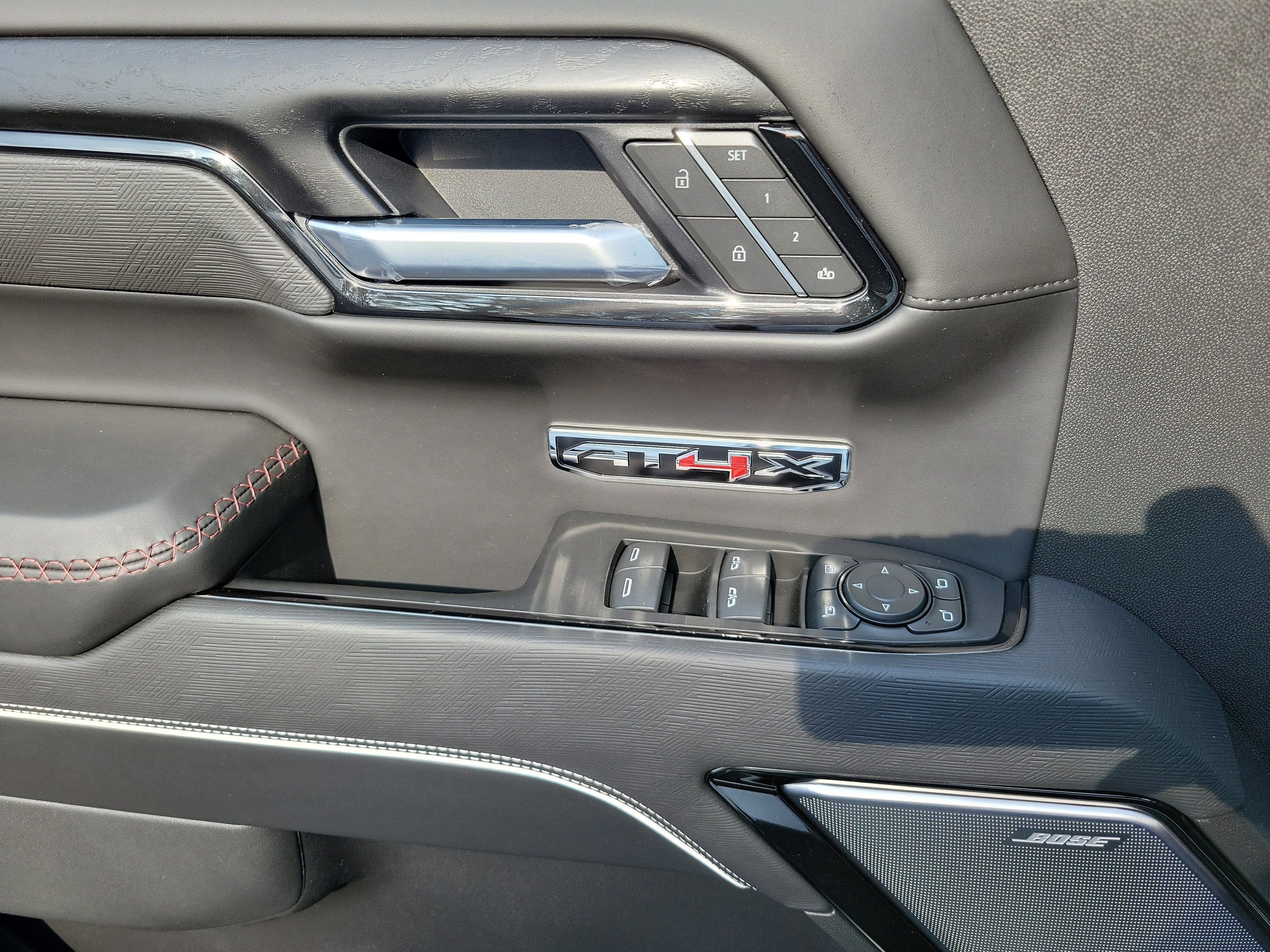 2025 GMC Sierra 1500 AT4X