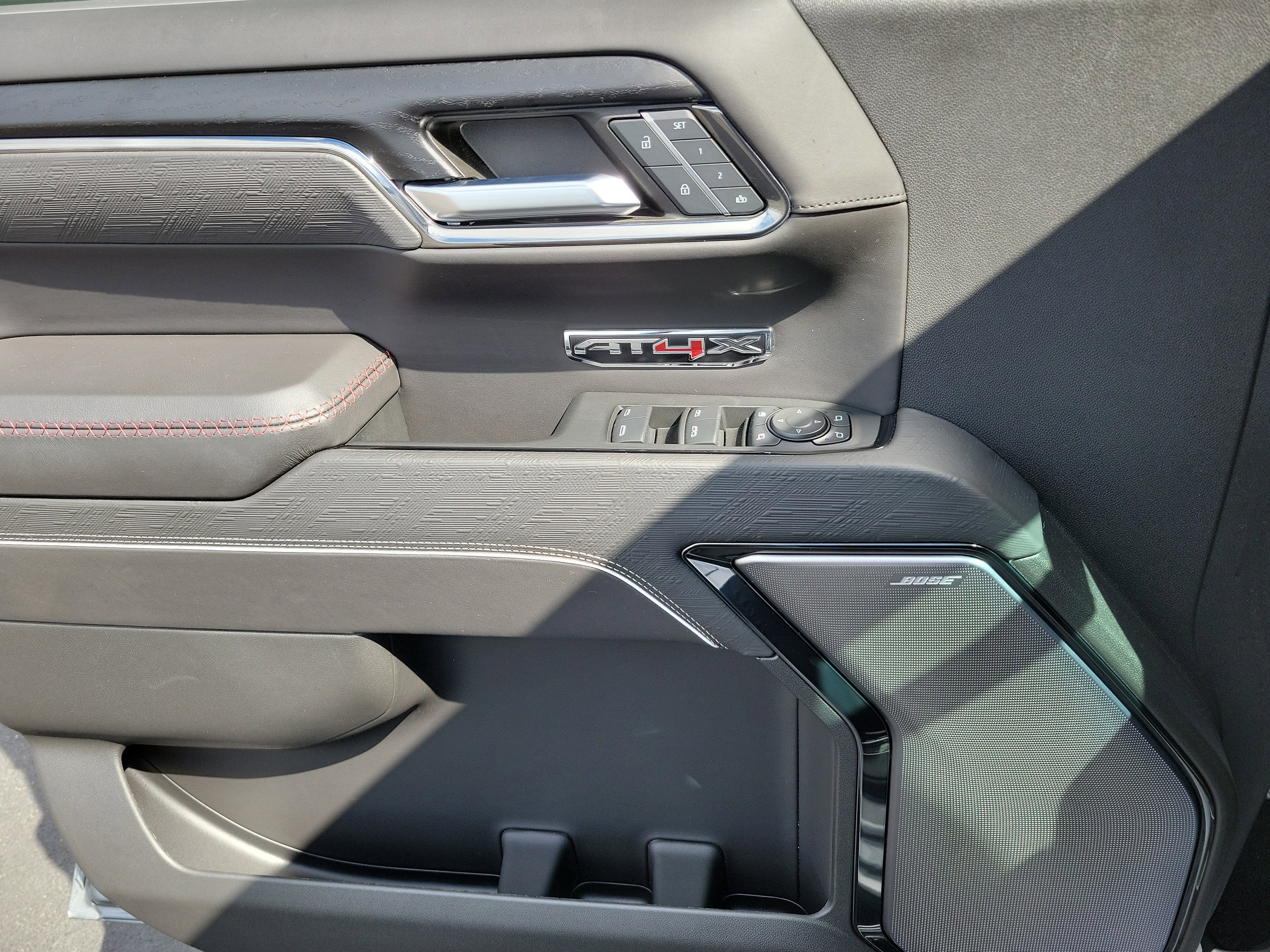 2024 GMC Sierra 1500 AT4X