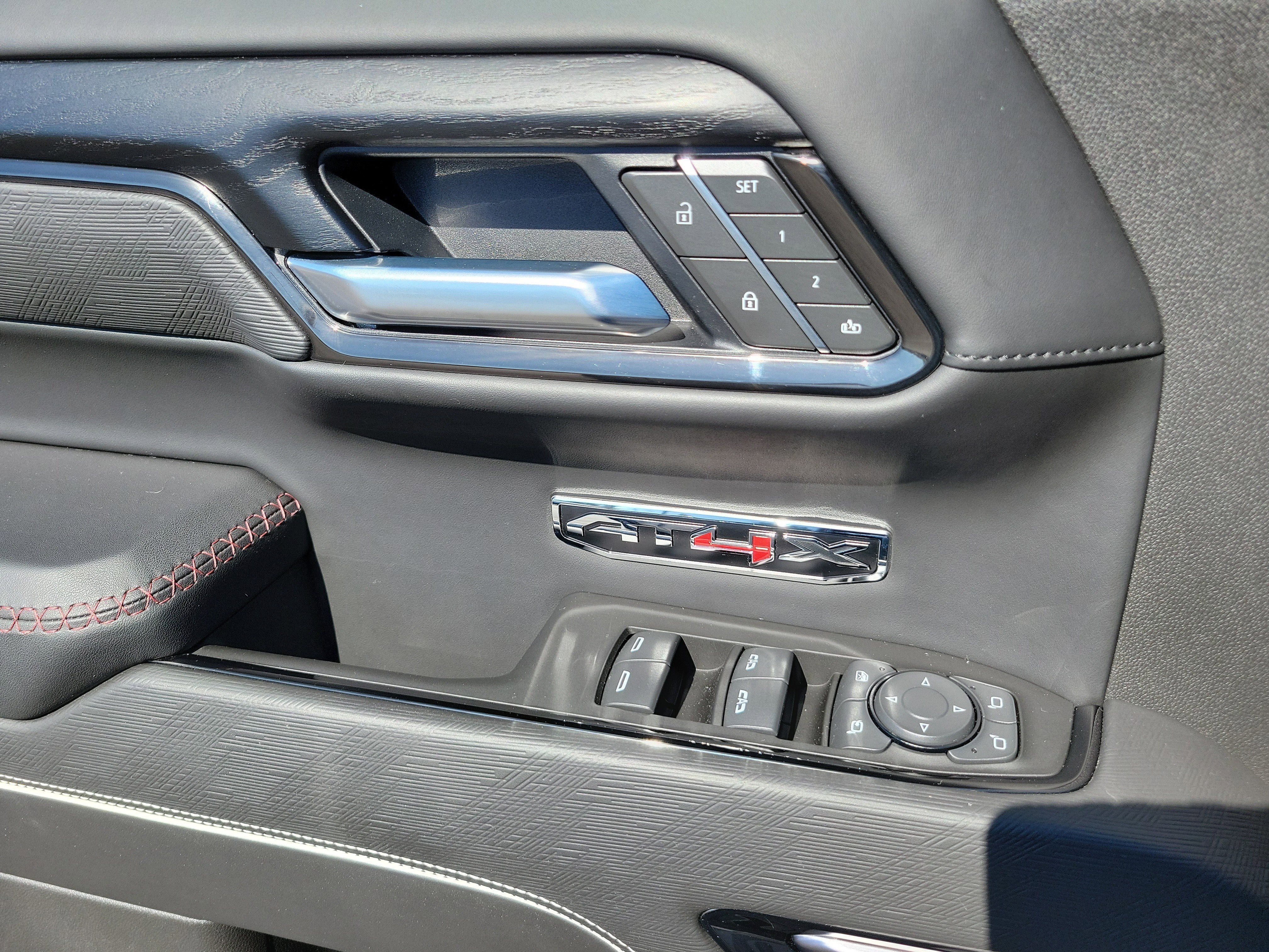 2025 GMC Sierra 1500 AT4X