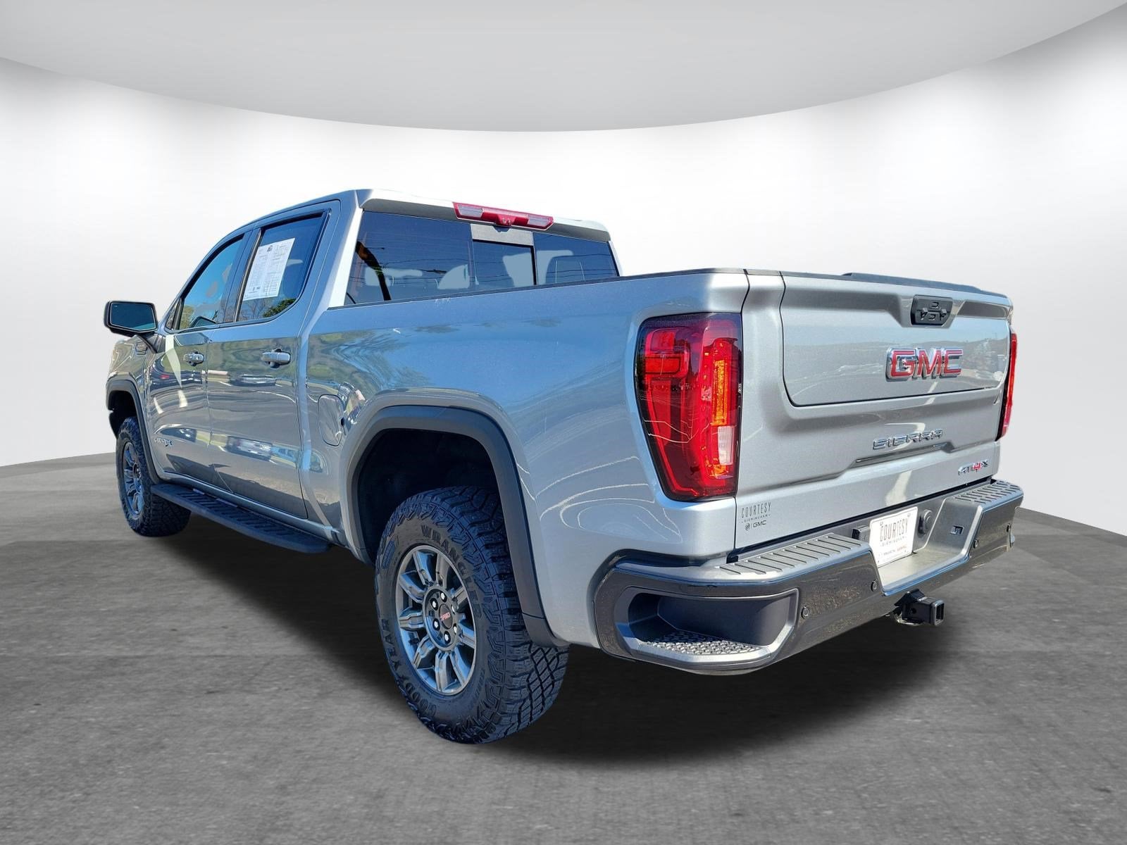 2025 GMC Sierra 1500 AT4X