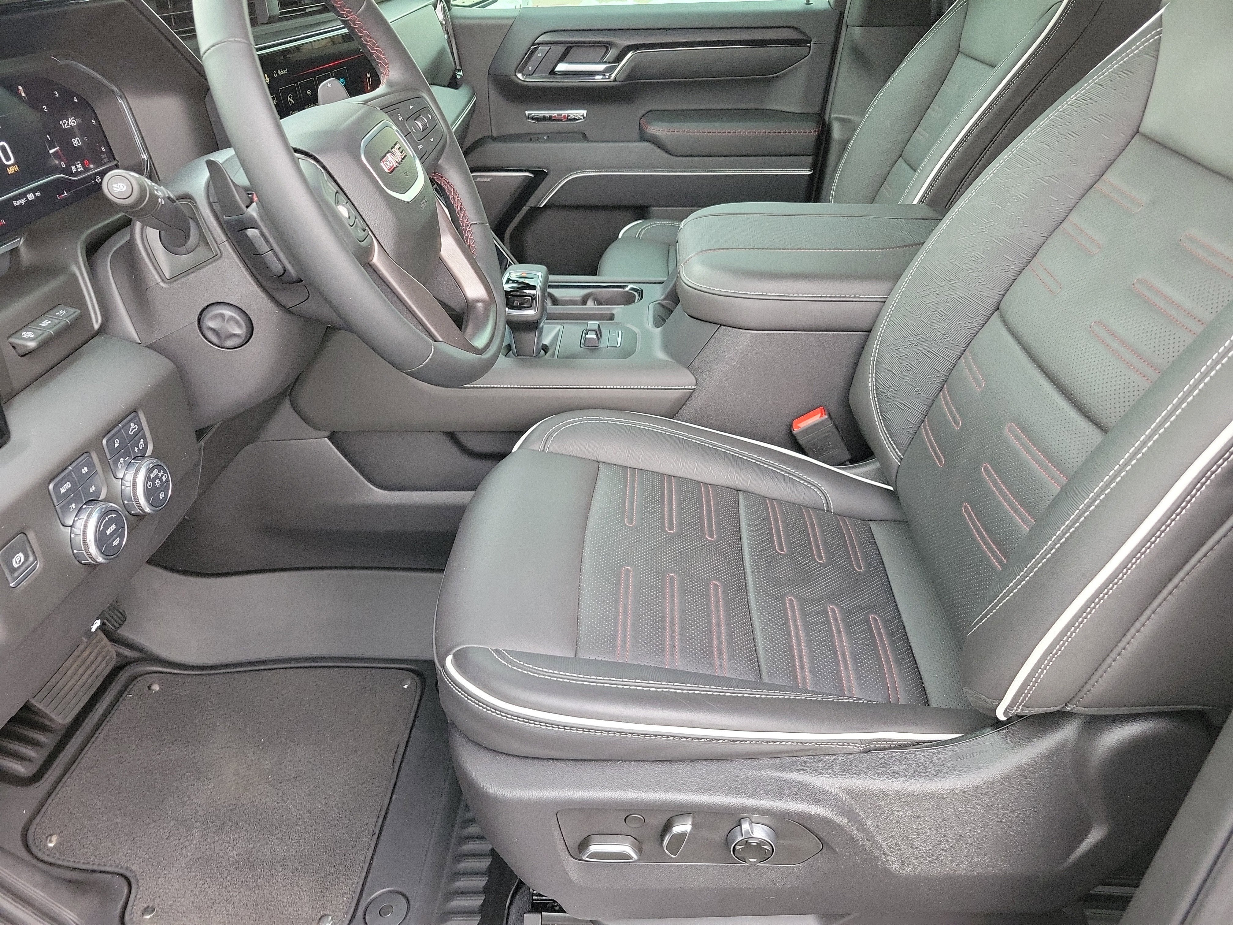 2025 GMC Sierra 1500 AT4X