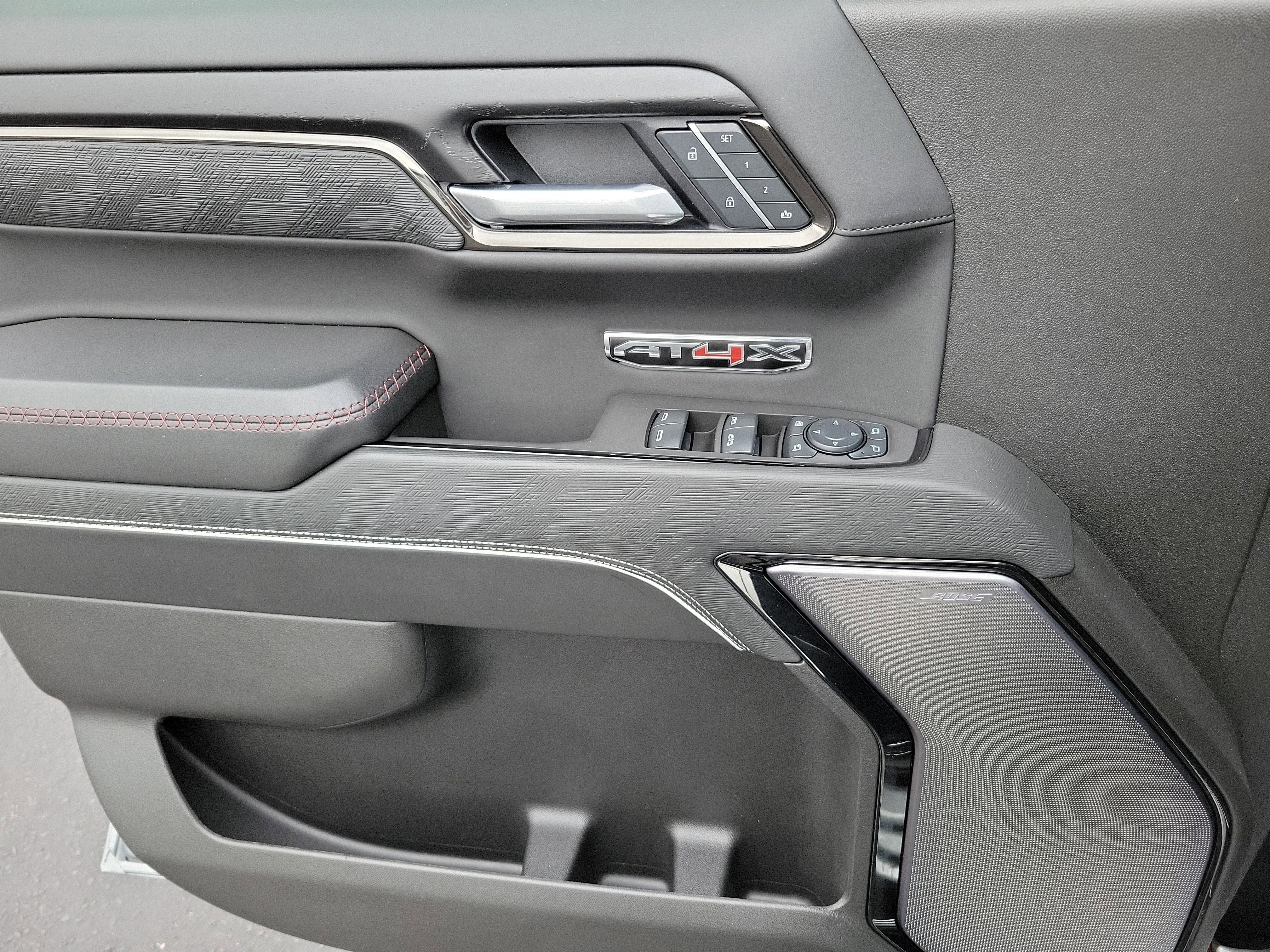 2025 GMC Sierra 1500 AT4X