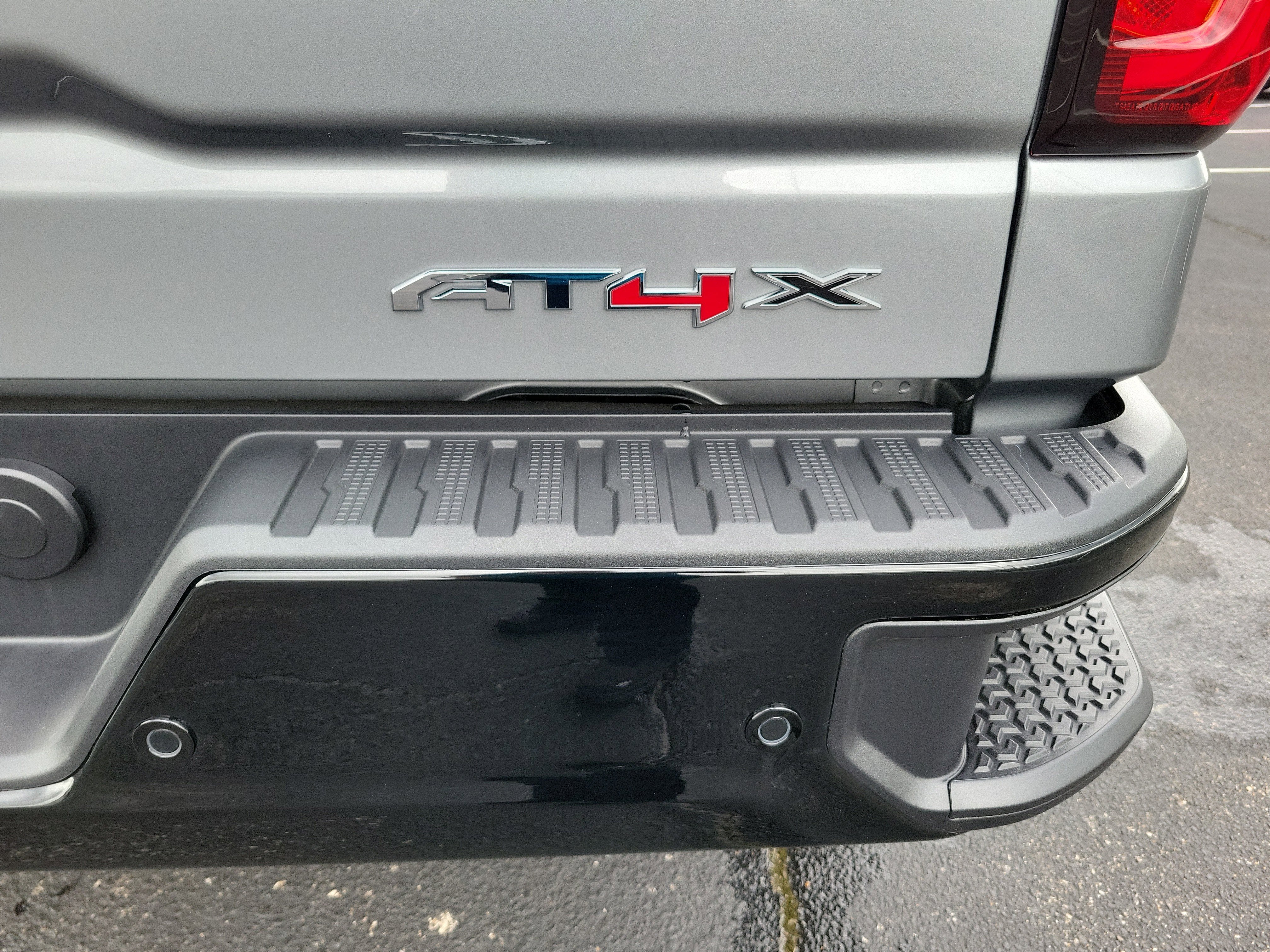 2025 GMC Sierra 1500 AT4X