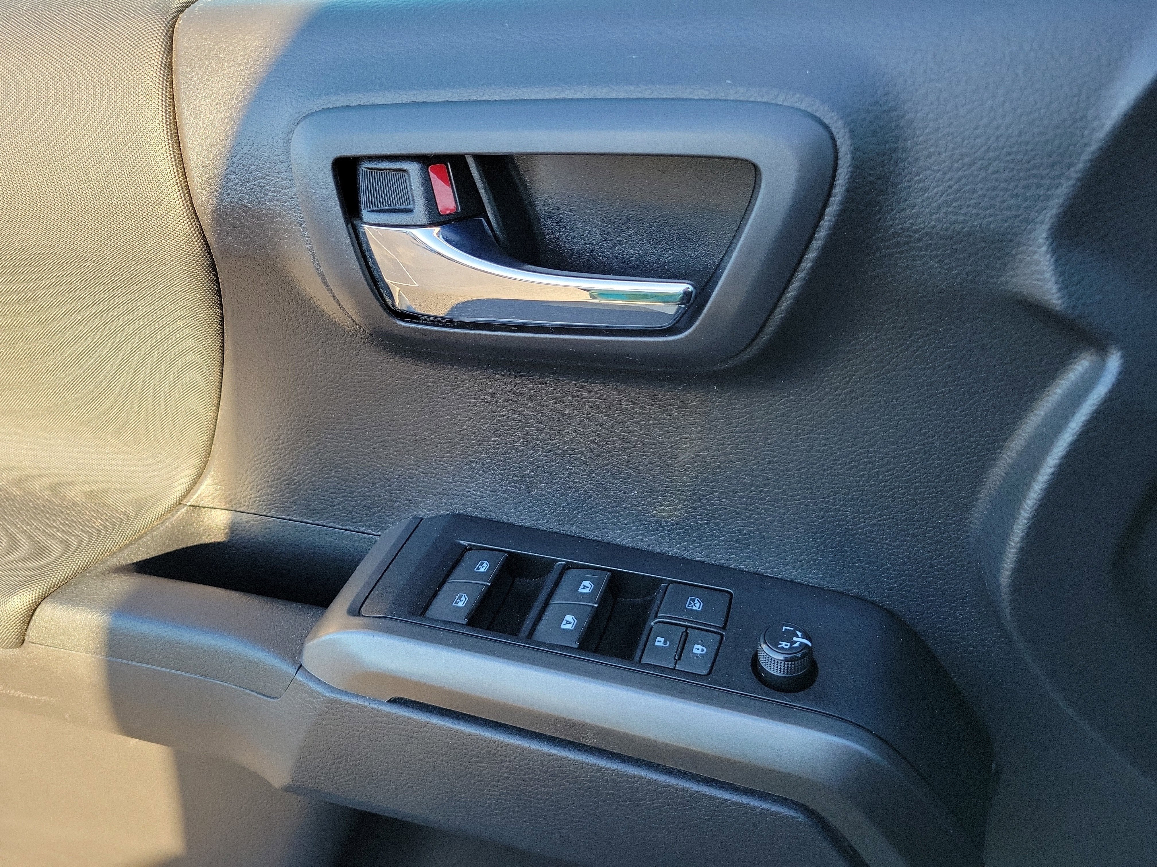 2023 Toyota Tacoma 4WD SR