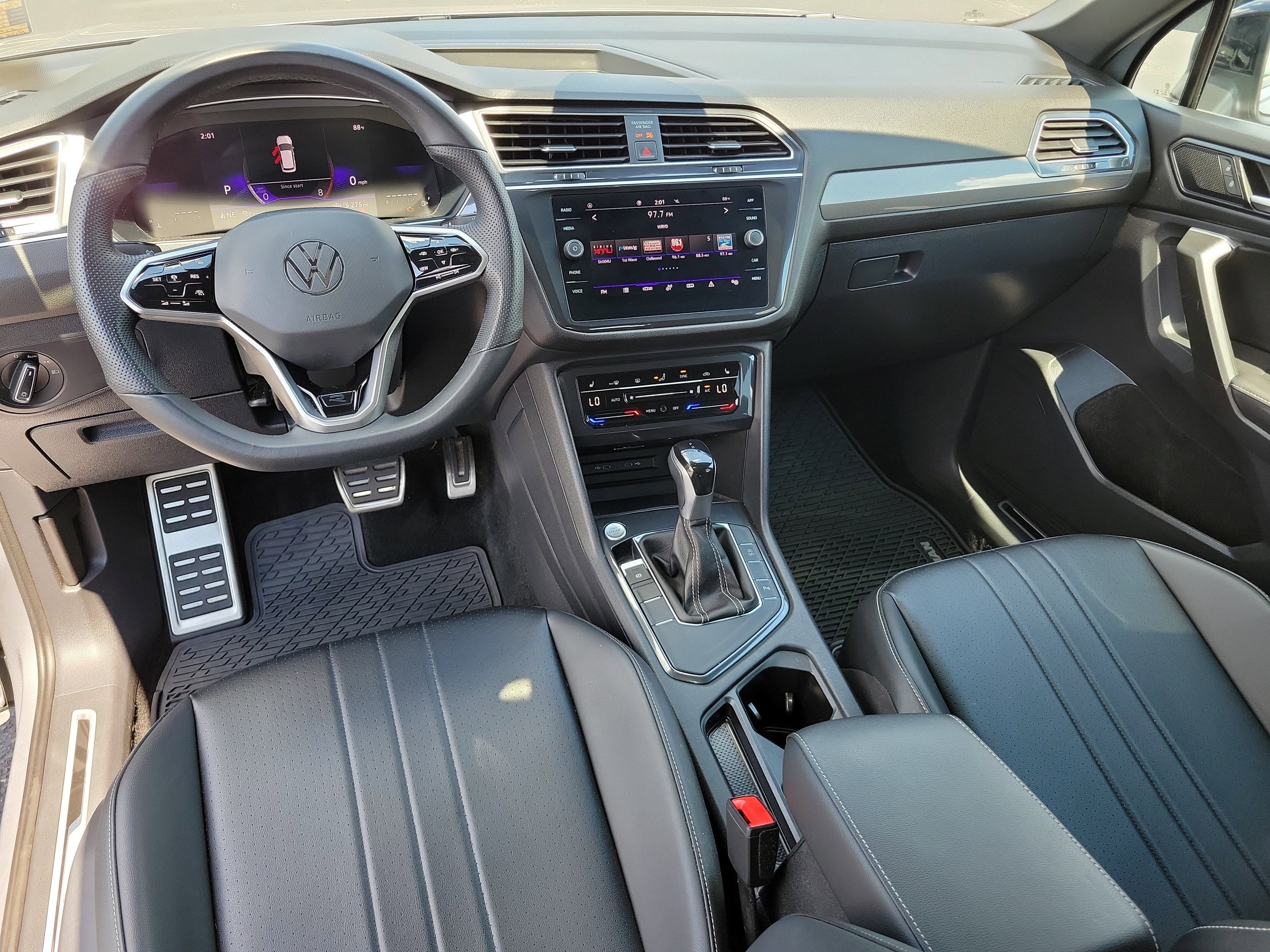 2024 Volkswagen Tiguan SE R-Line Black