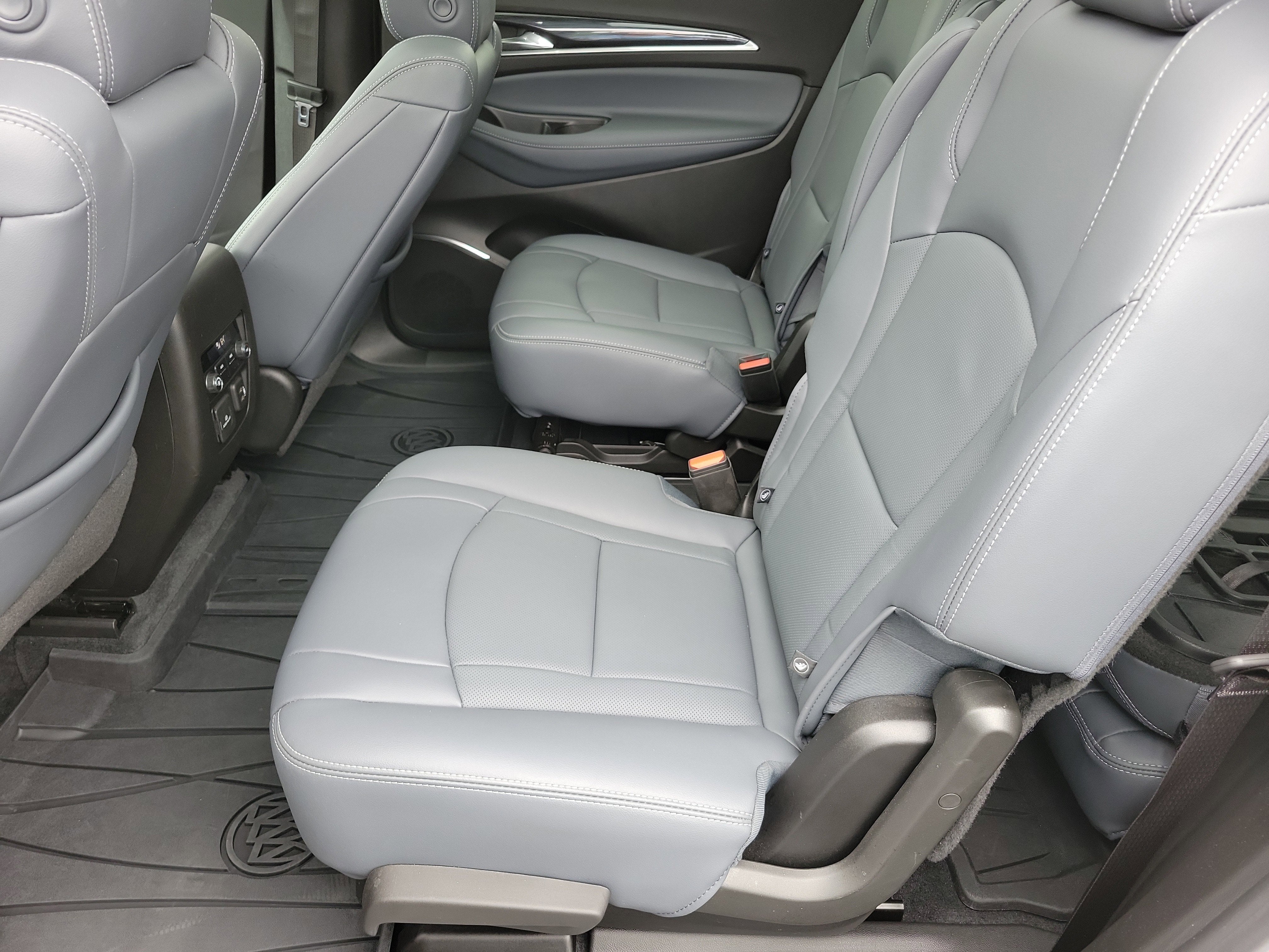 2022 Buick Enclave Essence