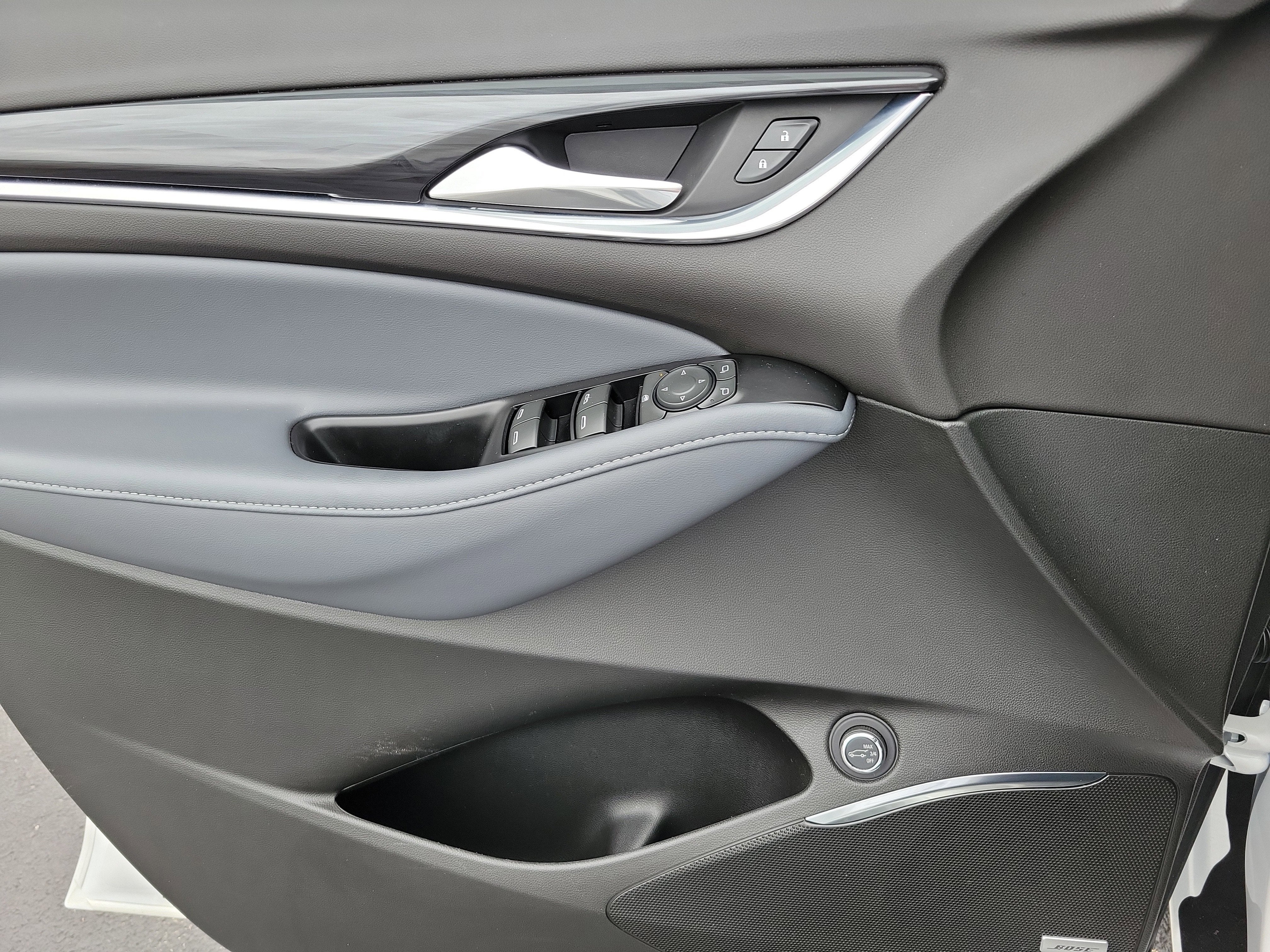 2022 Buick Enclave Essence