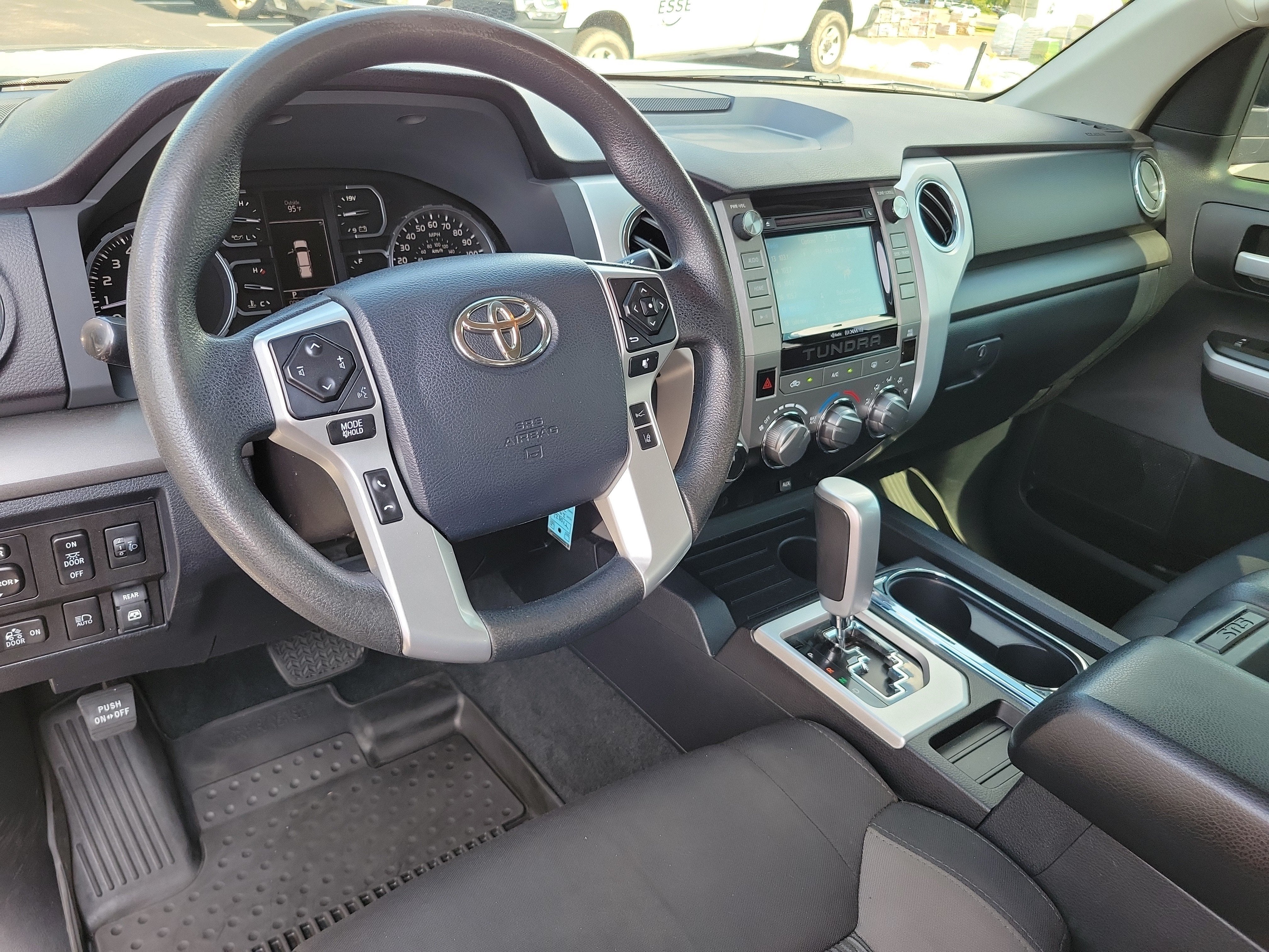 2018 Toyota Tundra 4WD SR5