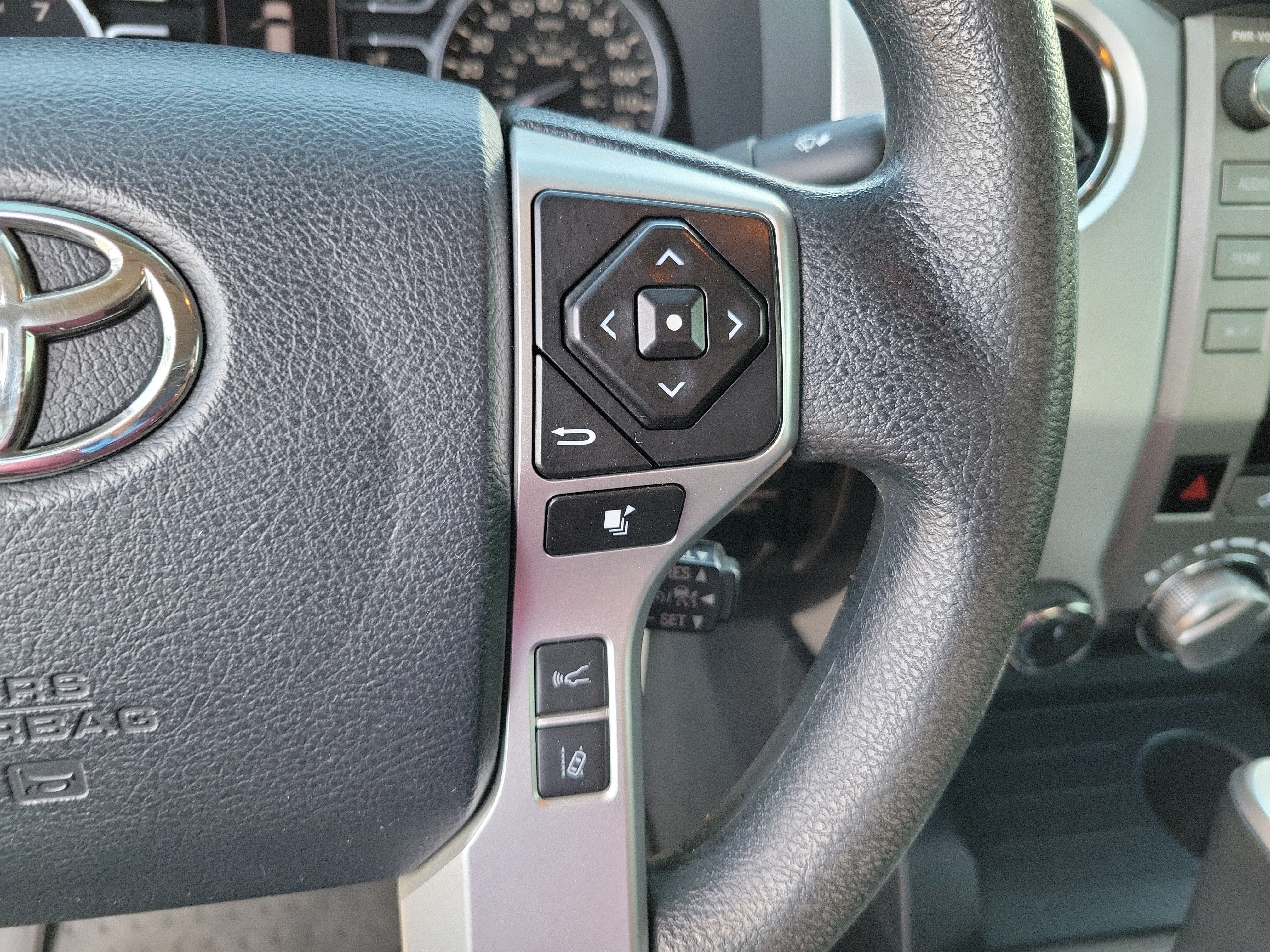 2018 Toyota Tundra 4WD SR5
