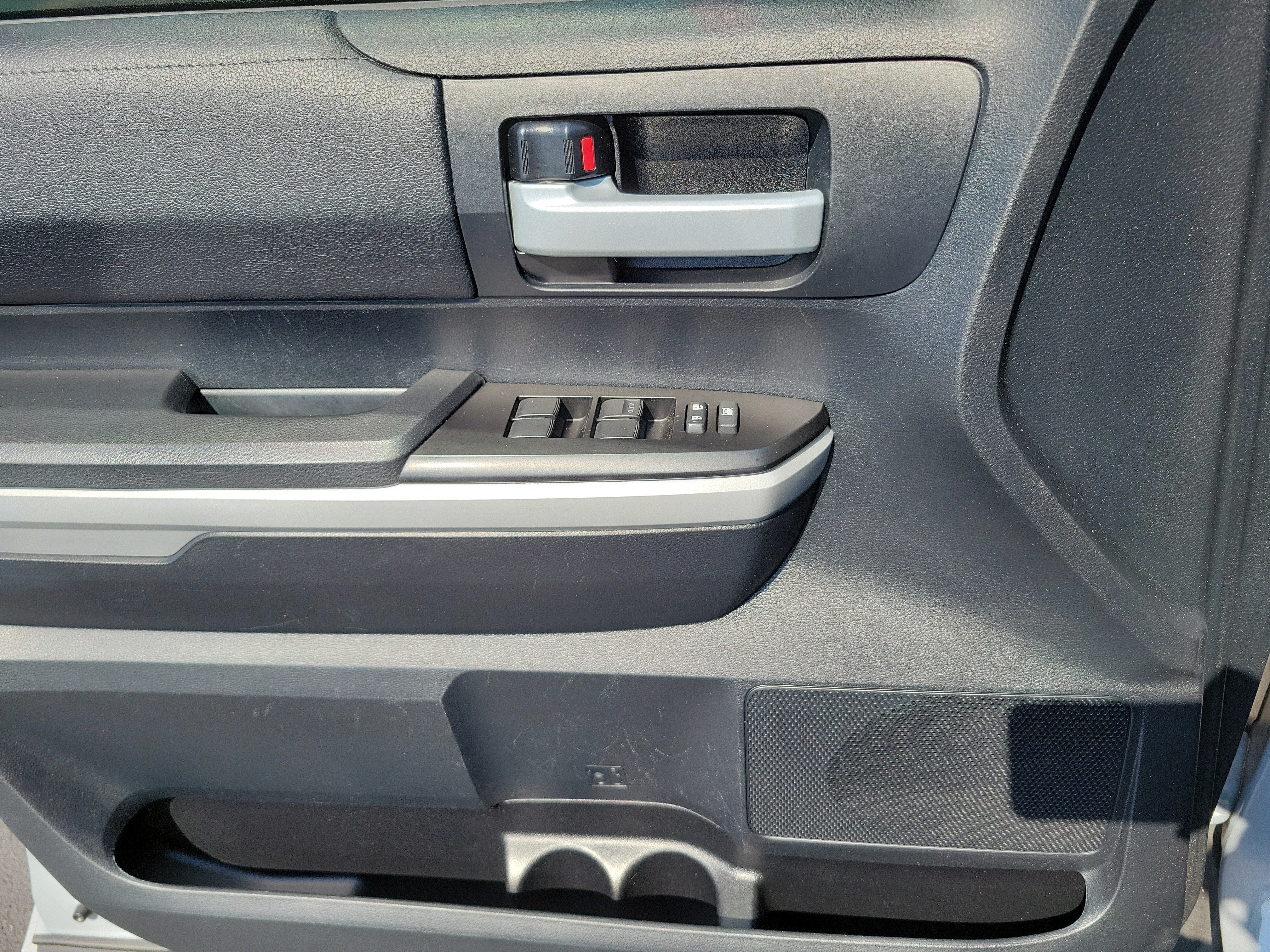 2018 Toyota Tundra 4WD SR5