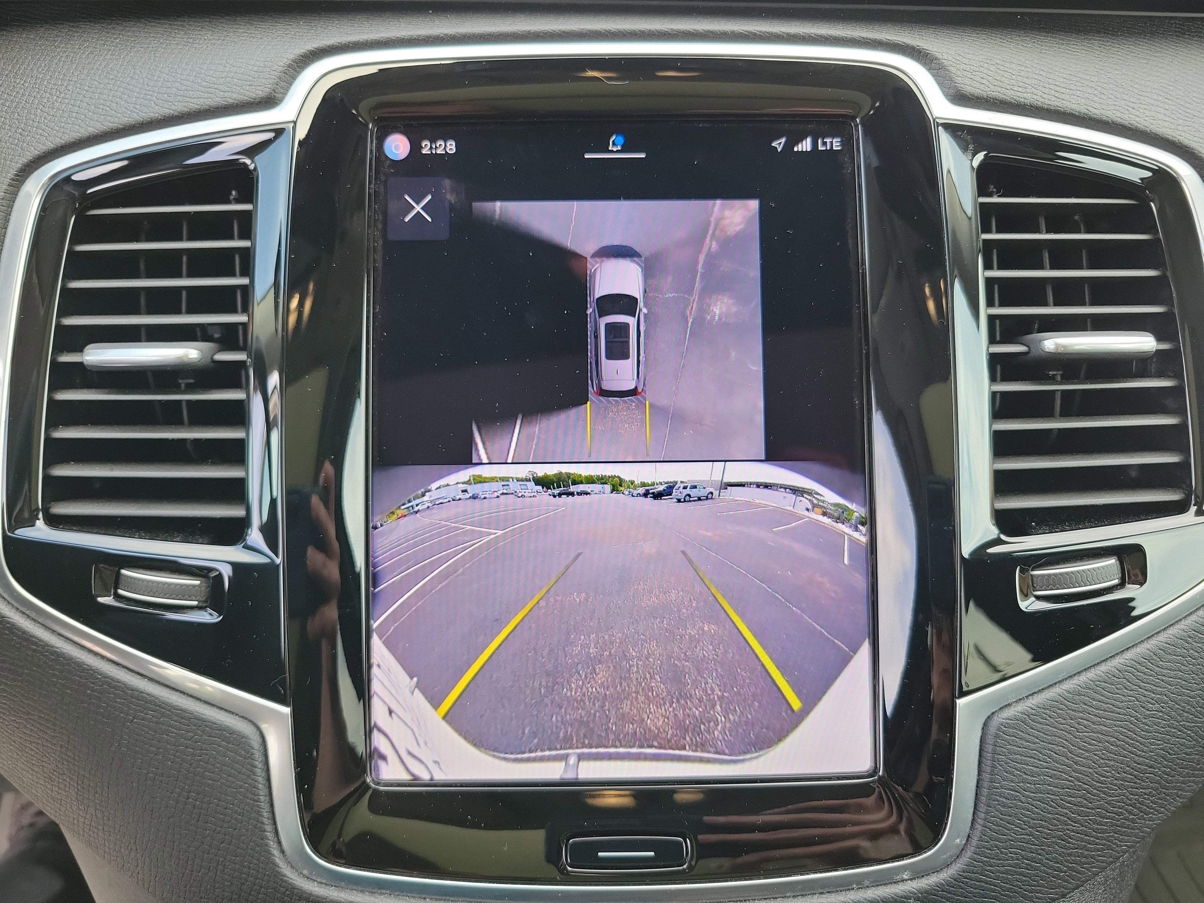 2024 Volvo XC90 Plus Bright Theme