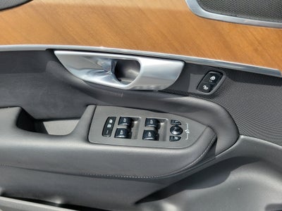 2024 Volvo XC90 Plus Bright Theme